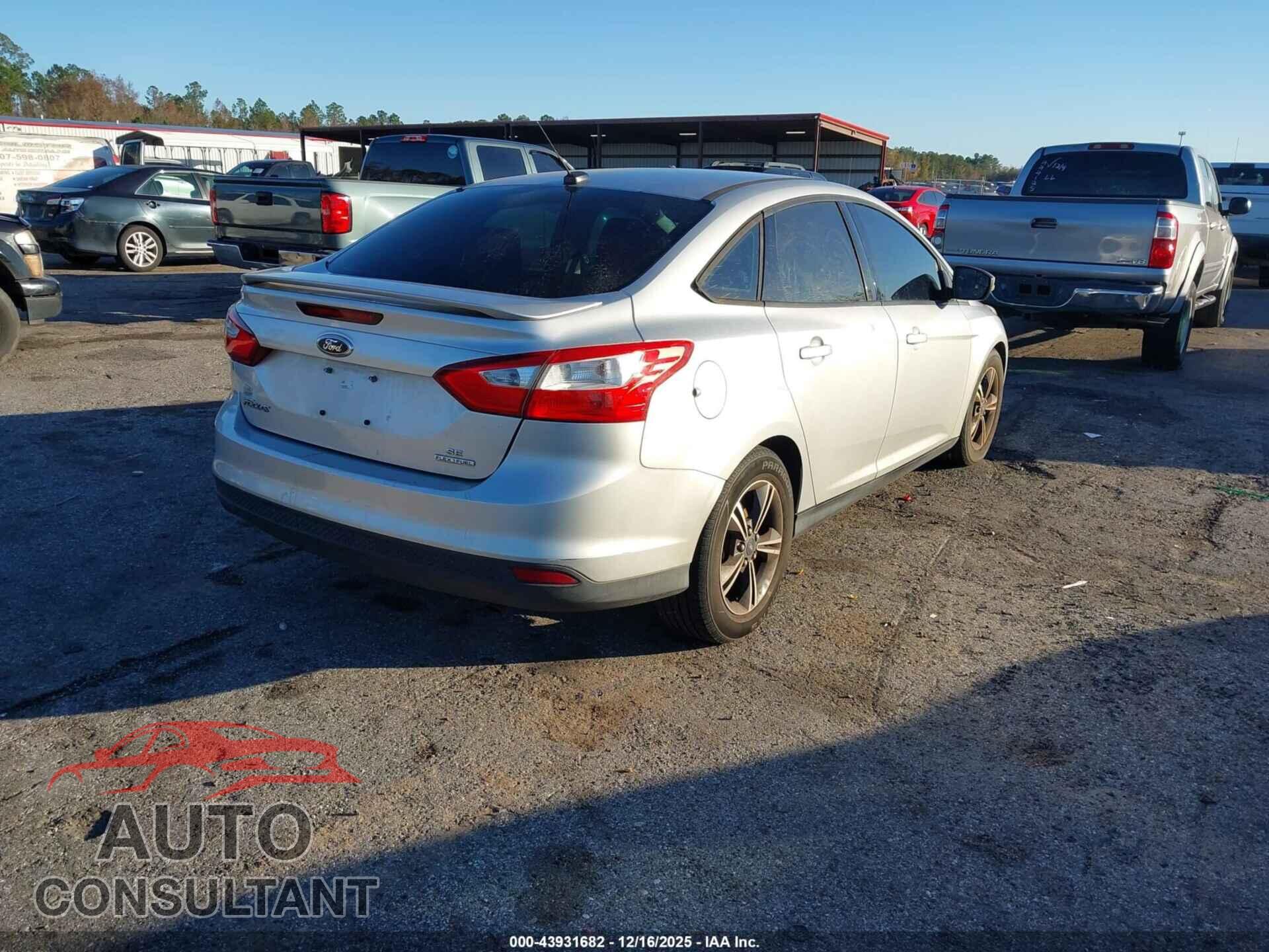 FORD FOCUS 2014 - 1FADP3F2XEL388048