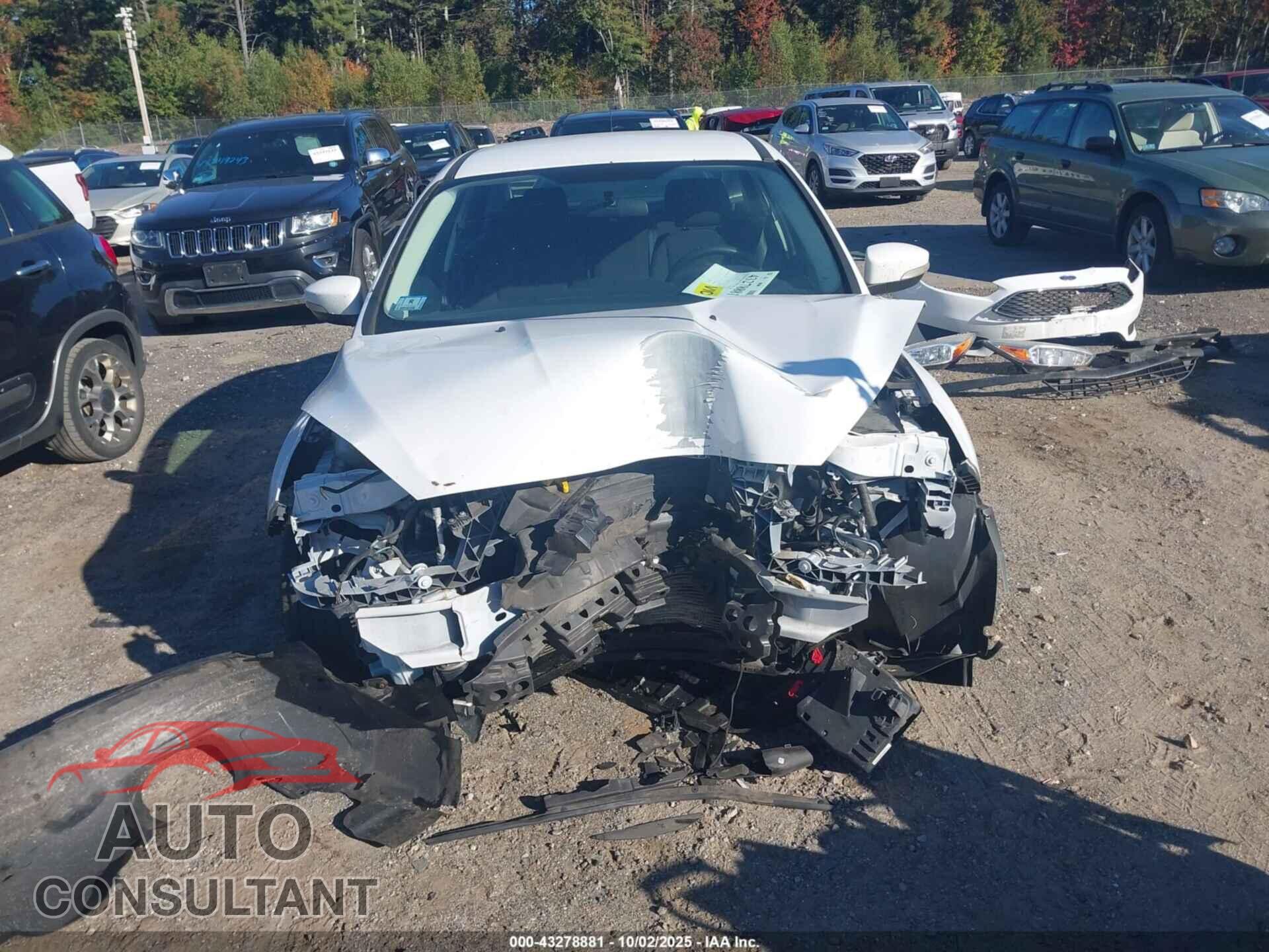 FORD FOCUS 2017 - 1FADP3F22HL332996