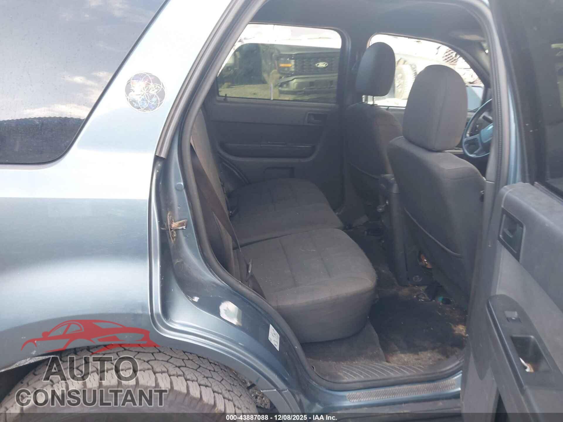 FORD ESCAPE 2011 - 1FMCU0D72BKA82941