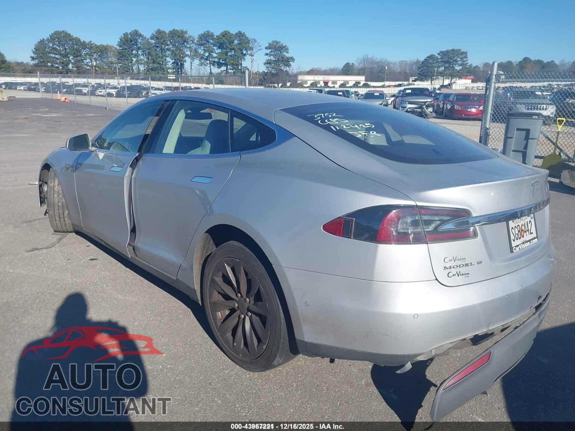 TESLA MODEL S 2016 - 5YJSA1E14GF133952