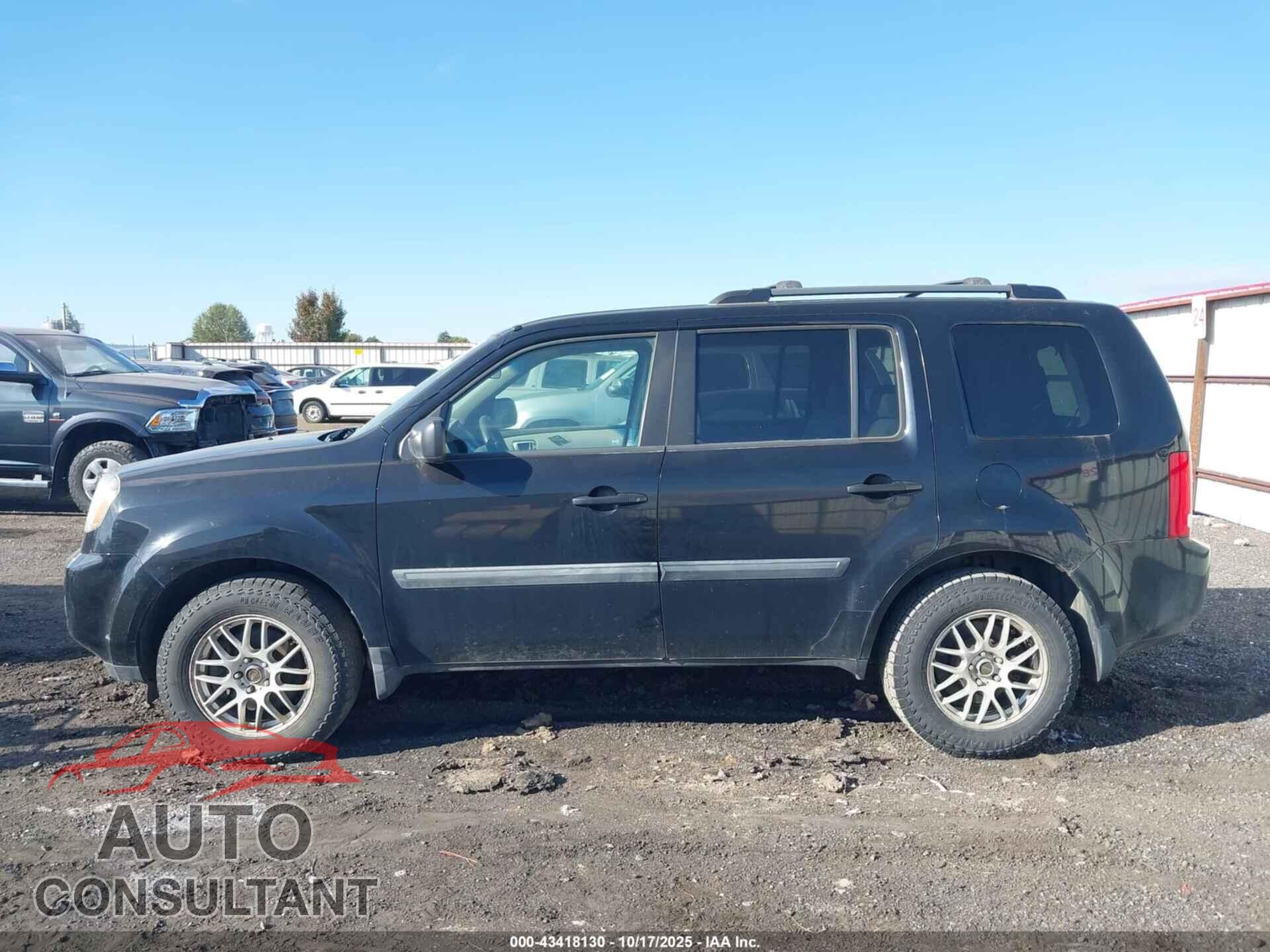 HONDA PILOT 2011 - 5FNYF4H20BB015004