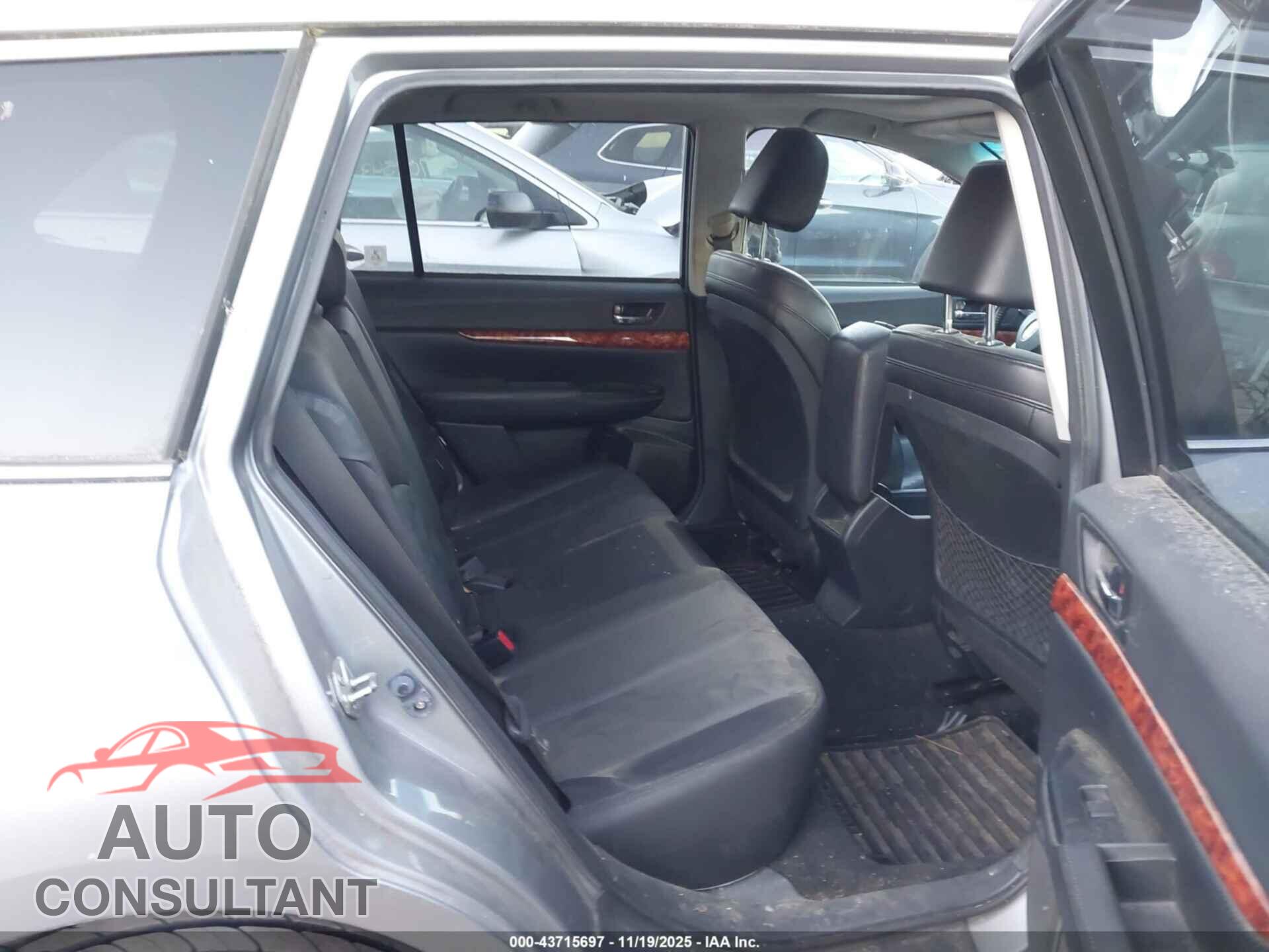 SUBARU OUTBACK 2011 - 4S4BRBKC5B3389992