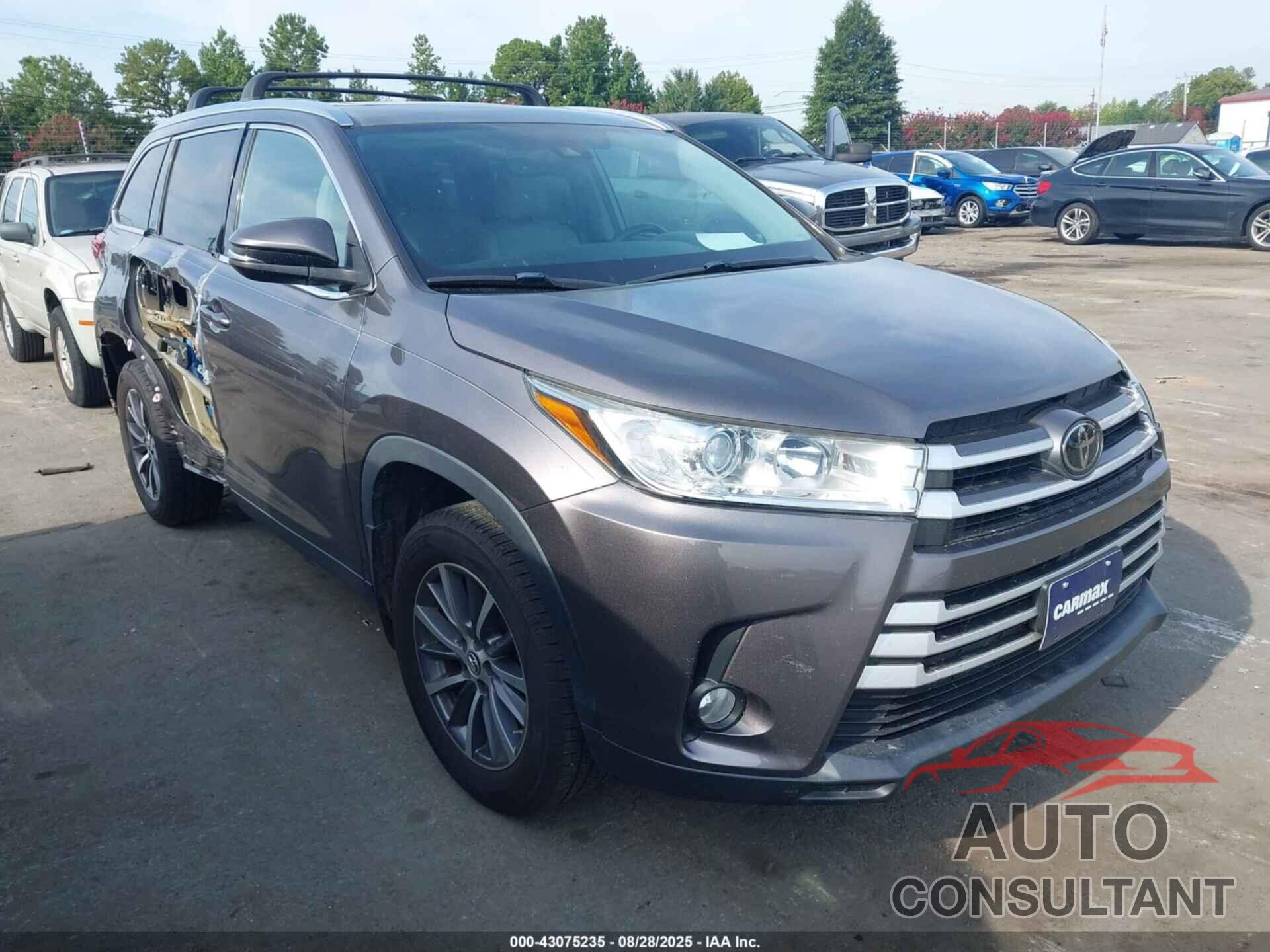 TOYOTA HIGHLANDER 2019 - 5TDJZRFH6KS578552