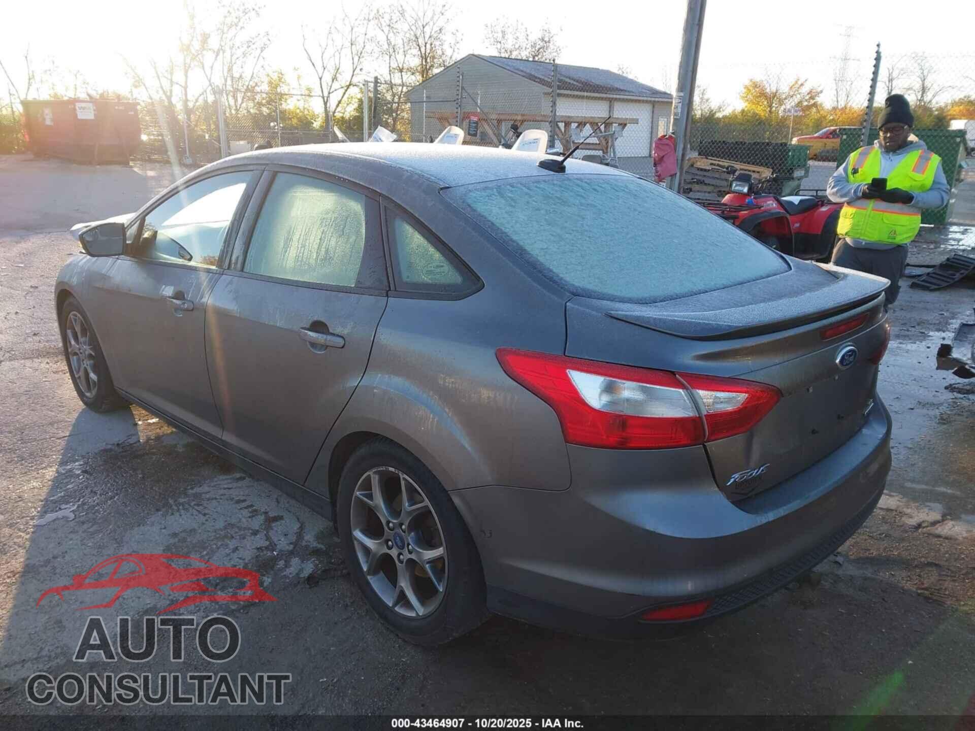FORD FOCUS 2014 - 1FADP3F26EL127855