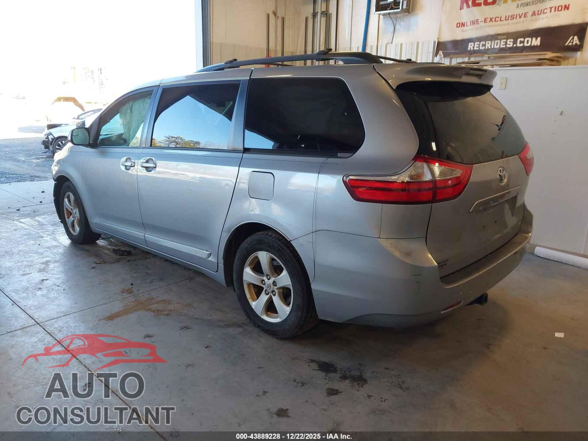 TOYOTA SIENNA 2017 - 5TDKZ3DC0HS856427