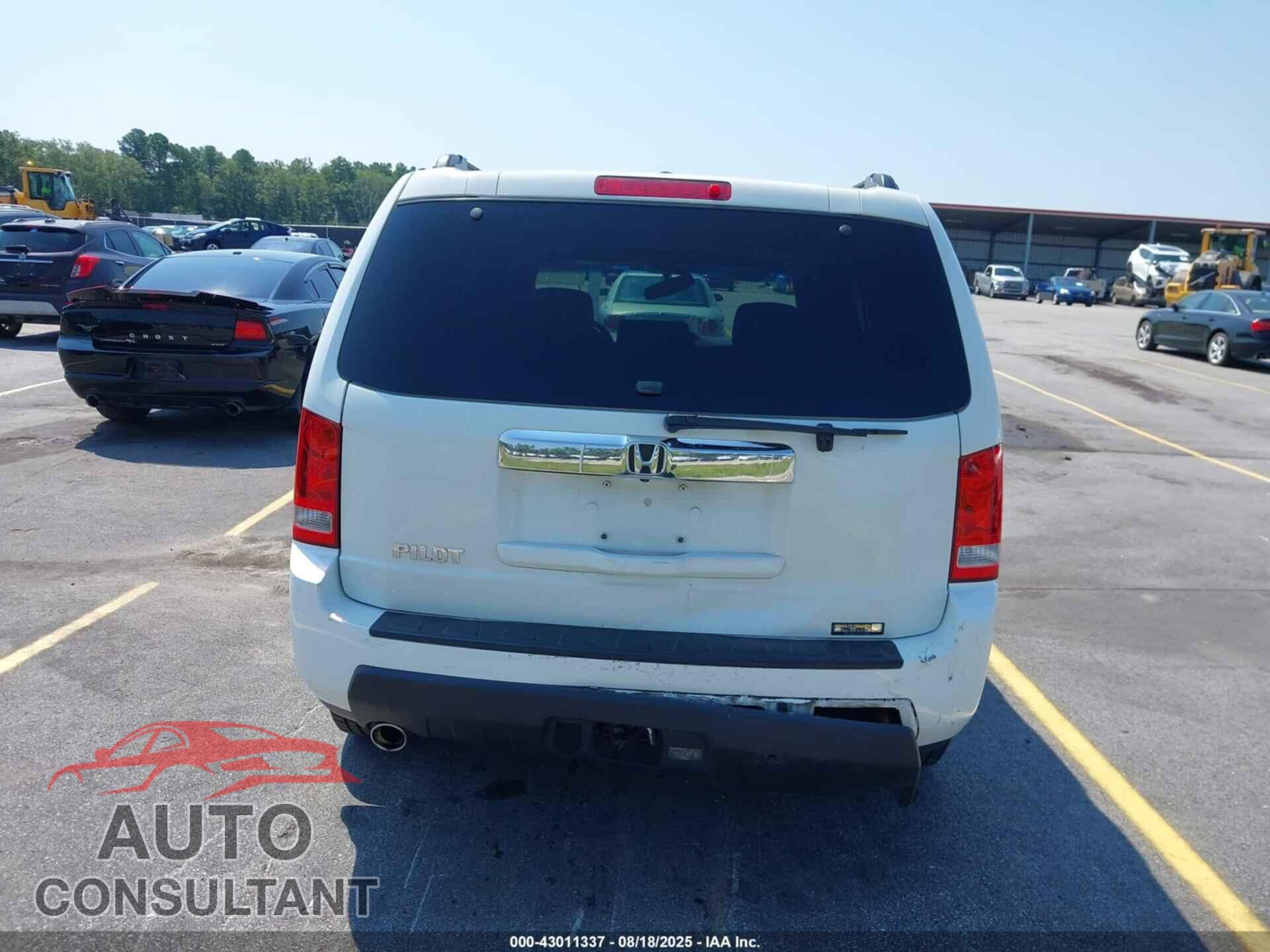 HONDA PILOT 2011 - 5FNYF3H71BB011906
