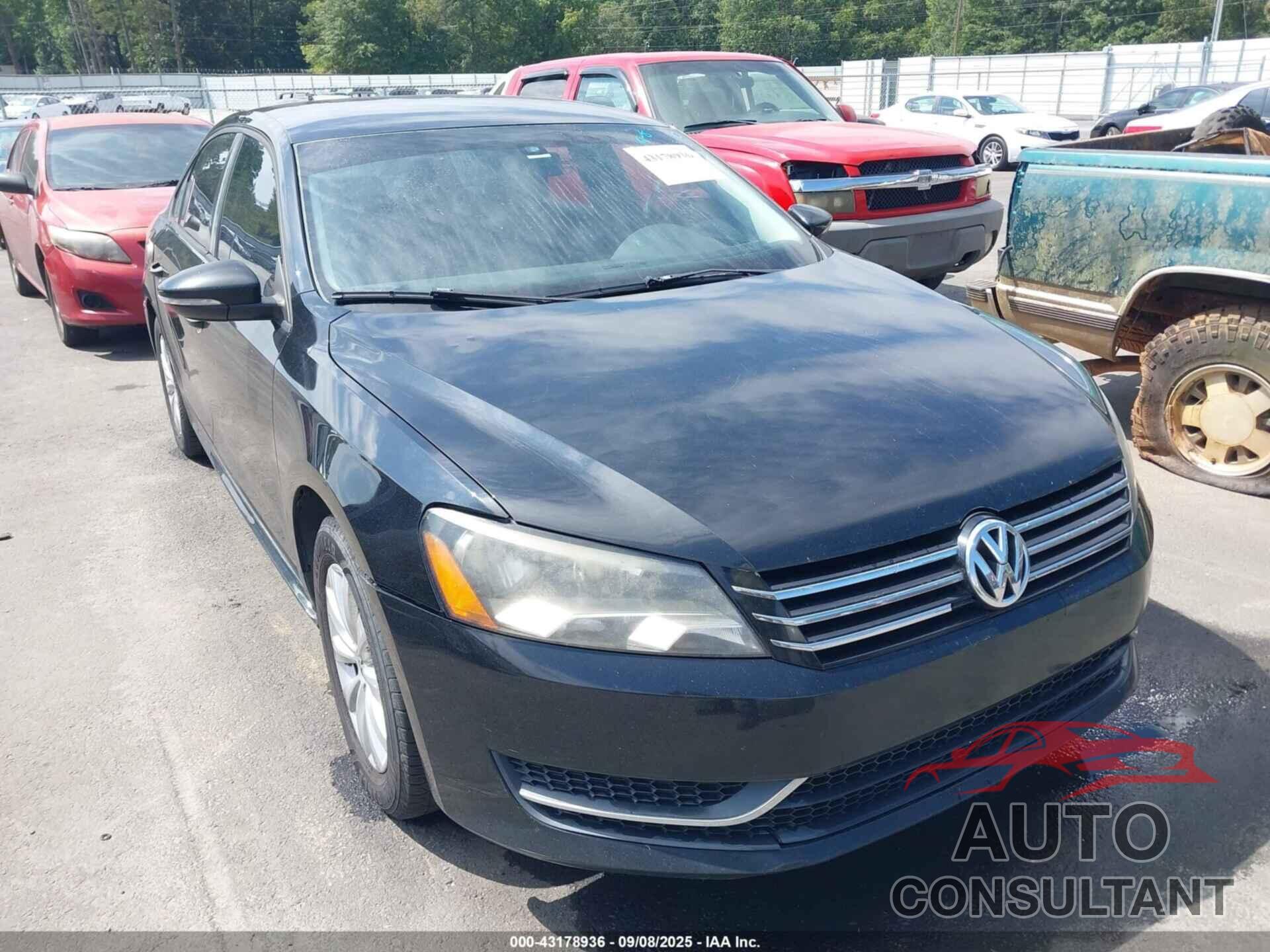 VOLKSWAGEN PASSAT 2012 - 1VWAH7A31CC030333