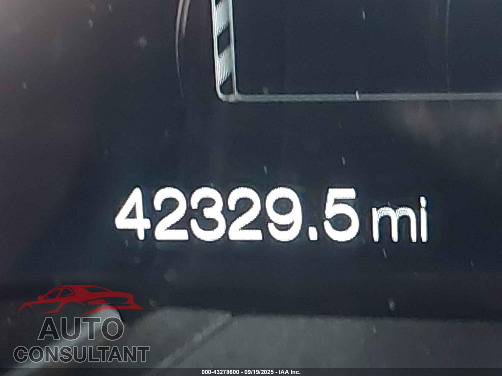 FORD MUSTANG 2018 - 1FA6P8CF8J5185252
