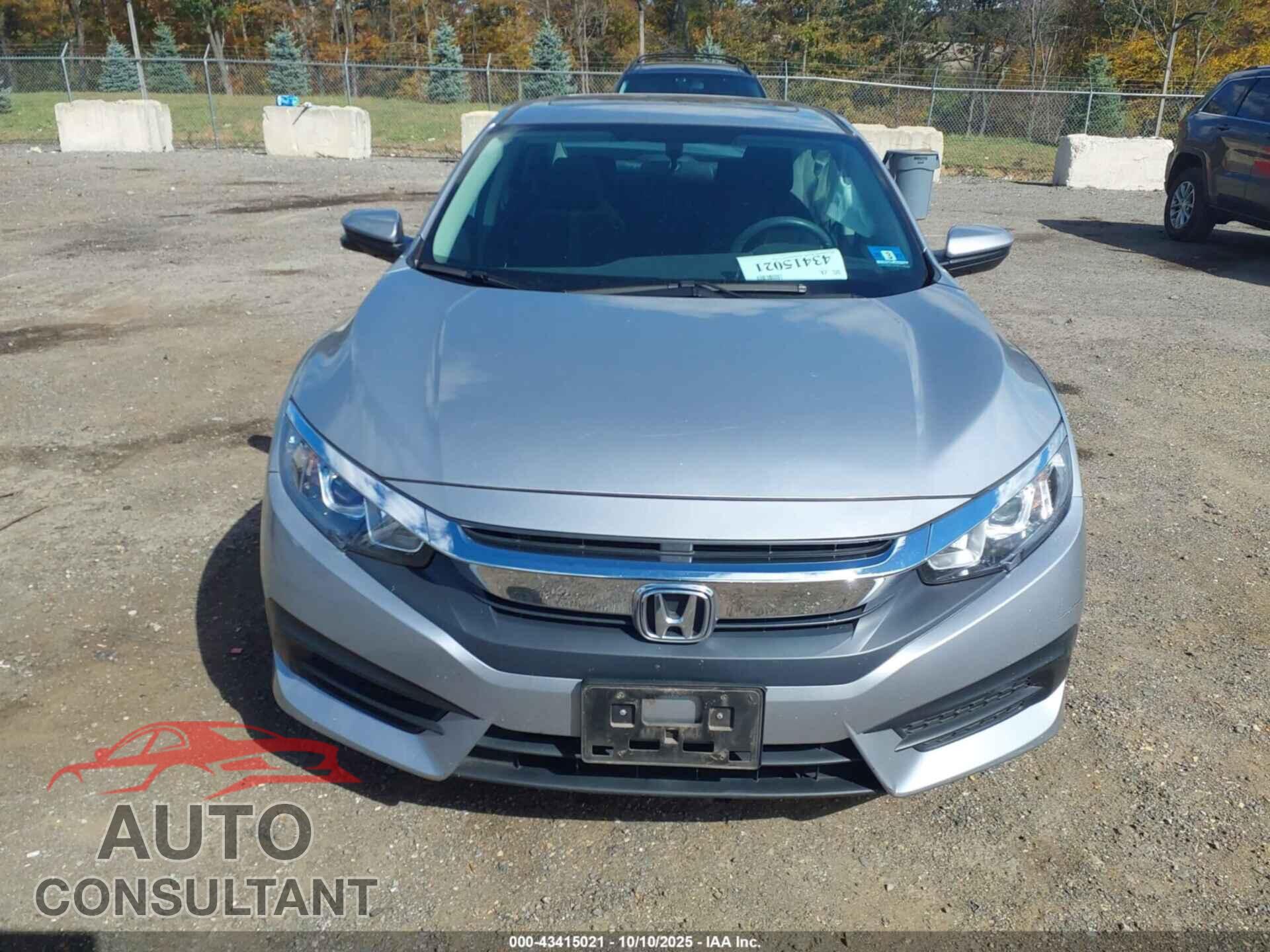 HONDA CIVIC 2017 - 2HGFC2F78HH528248