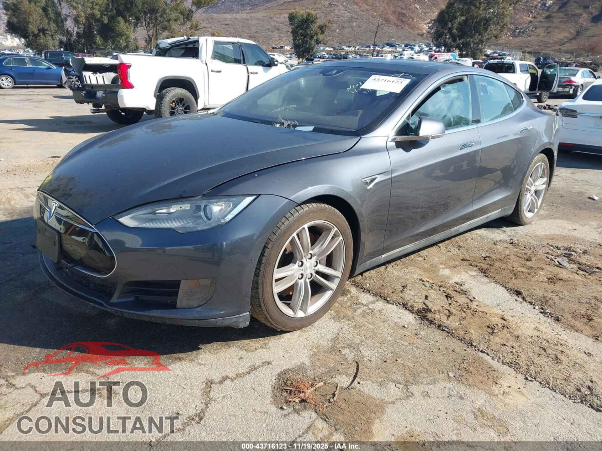 TESLA MODEL S 2016 - 5YJSA1E19GF131727