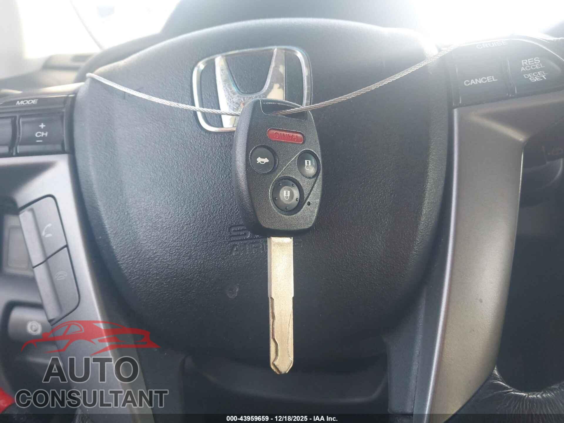 HONDA PILOT 2012 - 5FNYF4H52CB080805