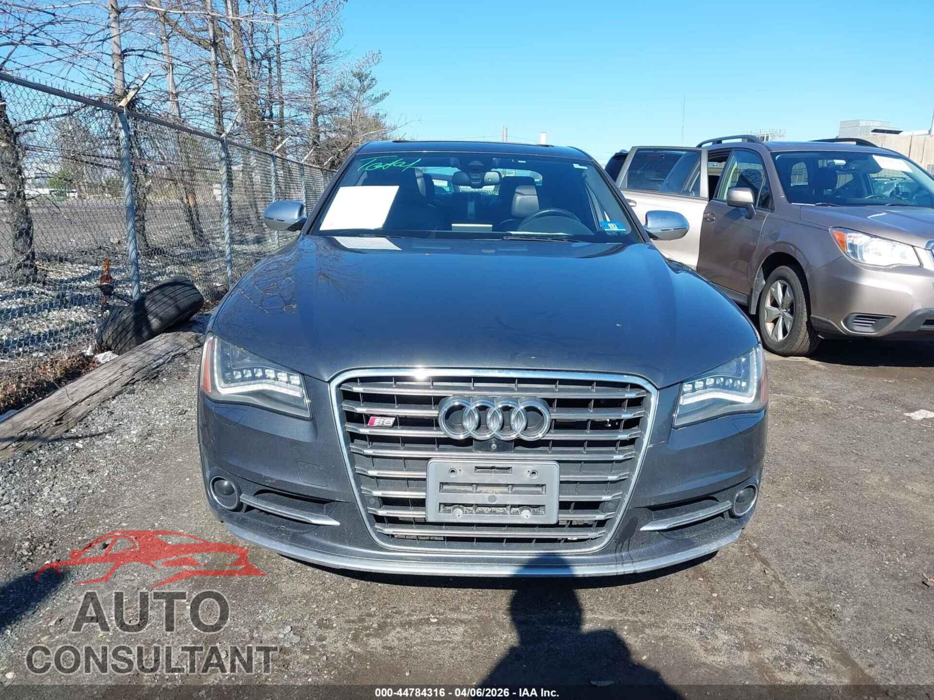 AUDI S8 2013 - WAUD2AFD4DN017319