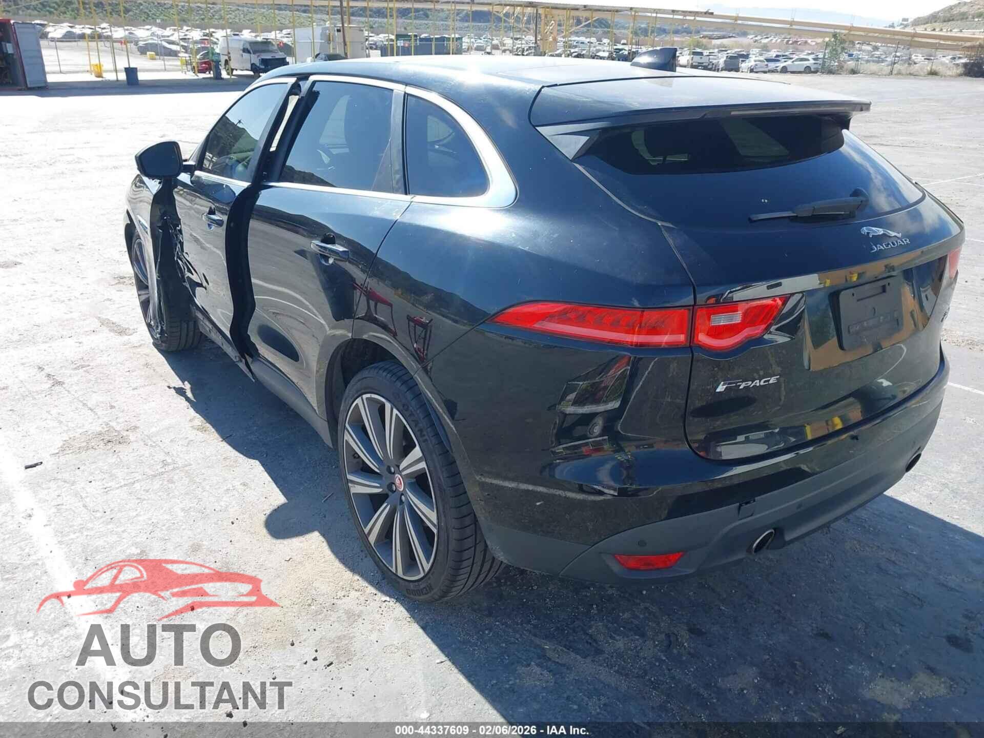 JAGUAR F-PACE 2017 - SADCK2BV8HA079357