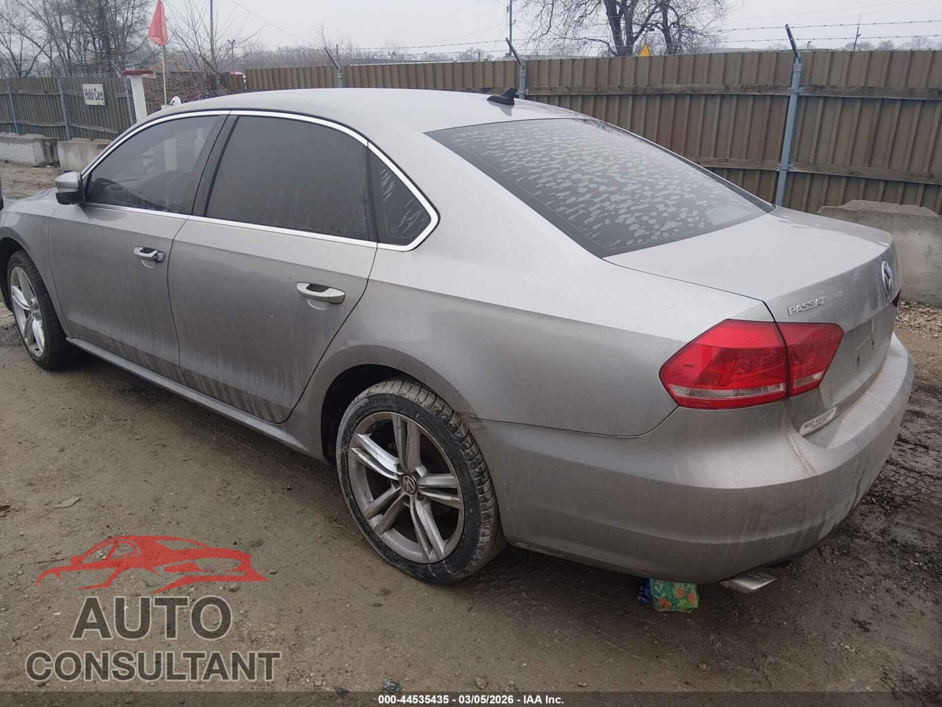 VOLKSWAGEN PASSAT 2014 - 1VWBN7A36EC022096