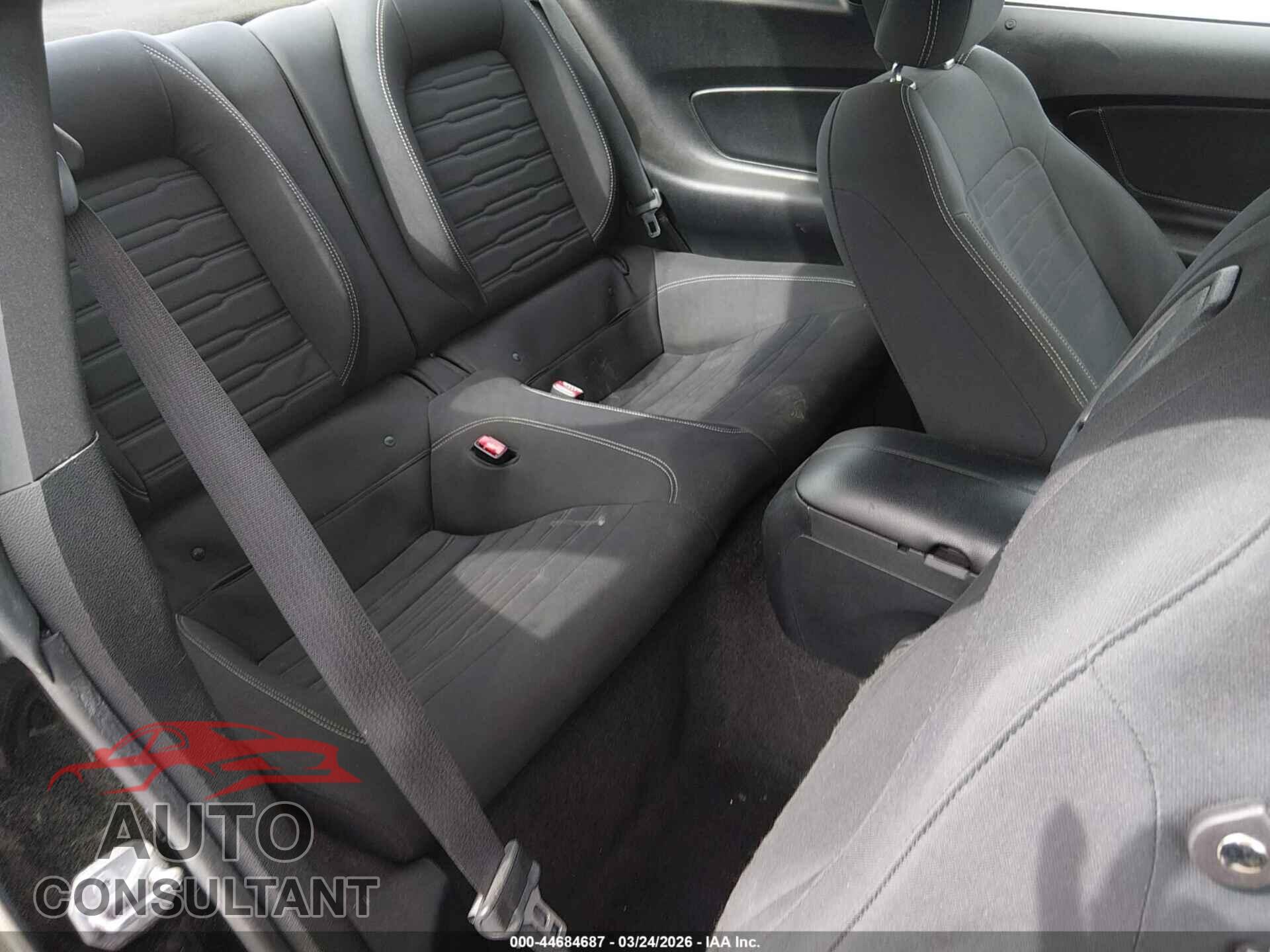 FORD MUSTANG 2015 - 1FA6P8TH3F5348575
