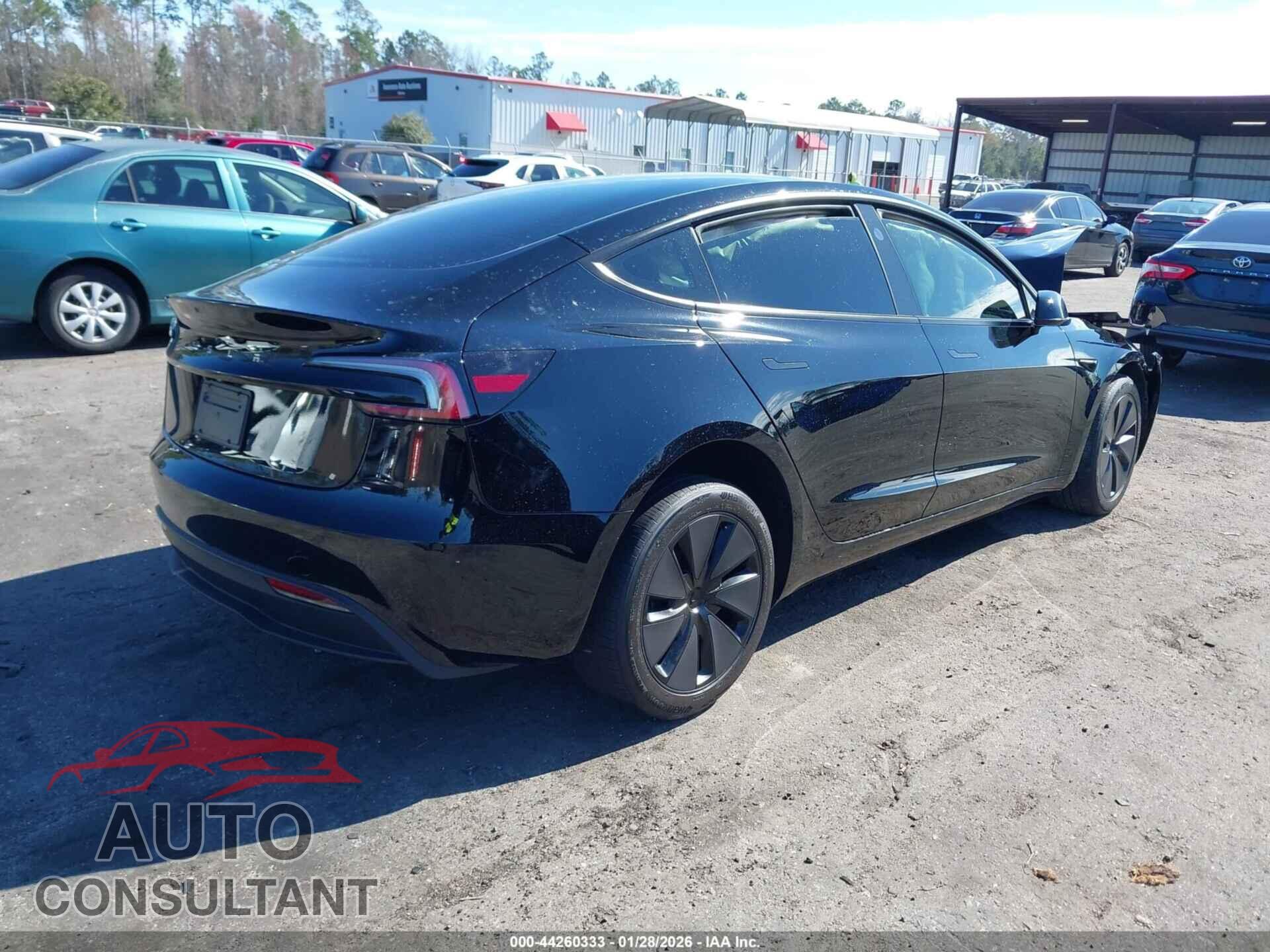 TESLA MODEL 3 2024 - 5YJ3E1EA2RF724258