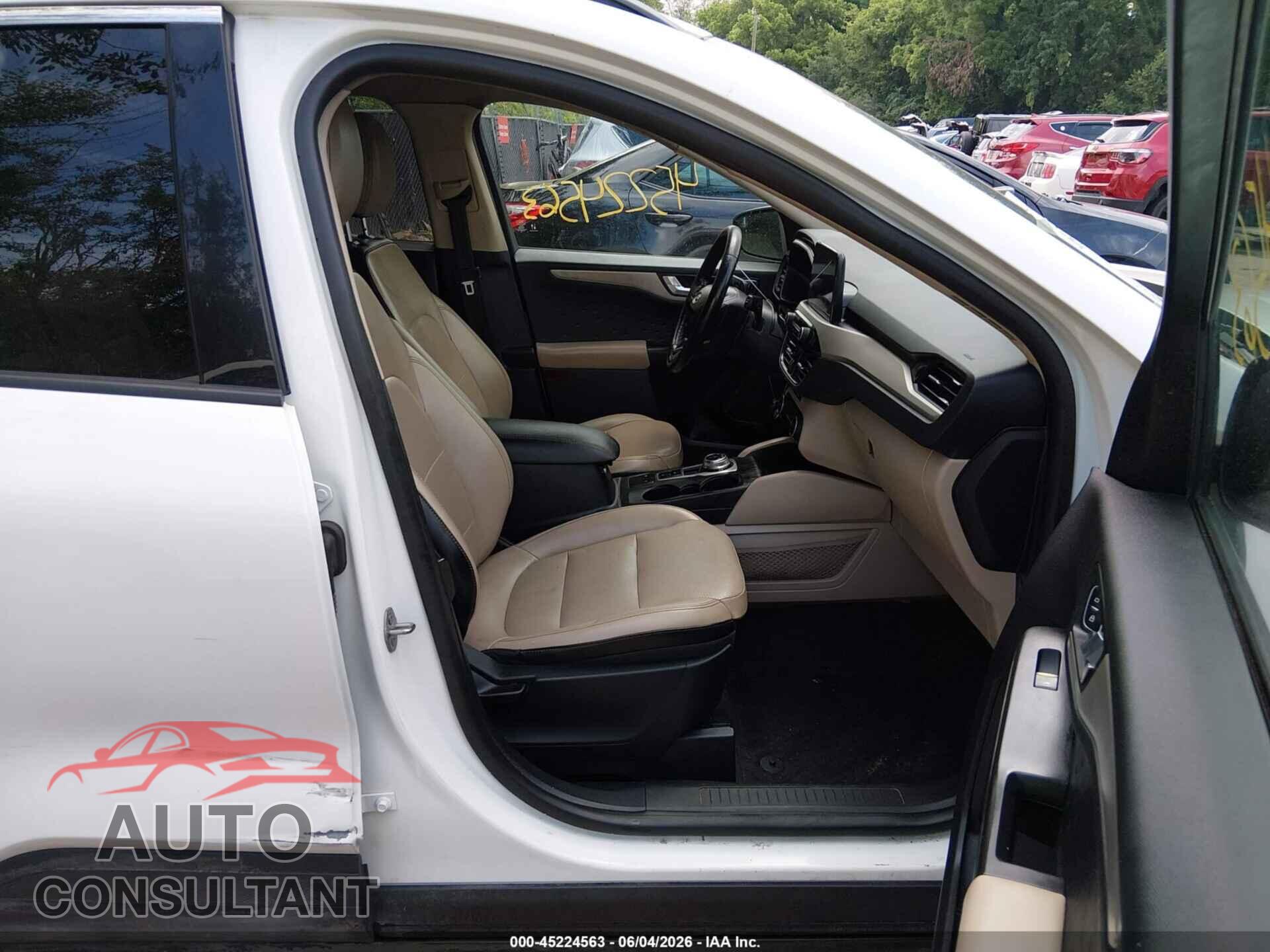 FORD ESCAPE 2020 - 1FMCU0H60LUA68558