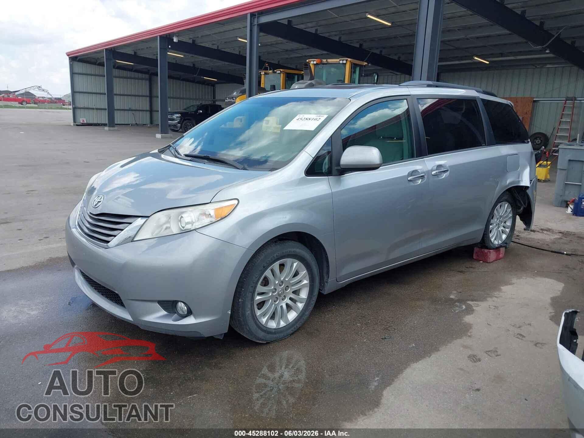 TOYOTA SIENNA 2017 - 5TDYZ3DCXHS854792