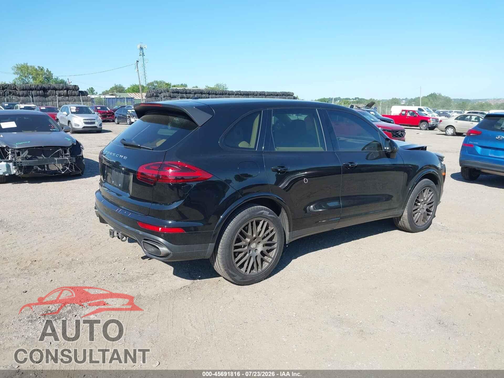 PORSCHE CAYENNE 2017 - WP1AA2A26HKA84031