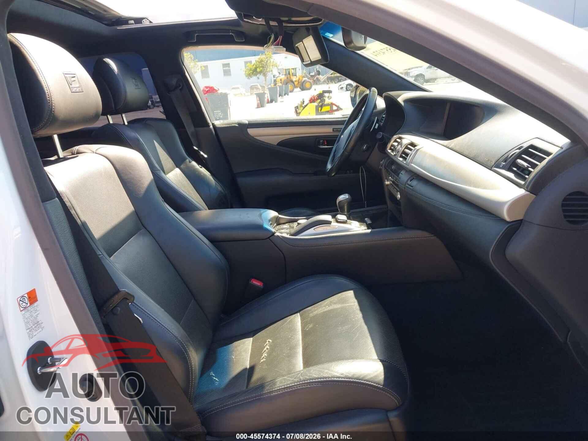 LEXUS LS 460 2017 - JTHBL5EFXH5143478