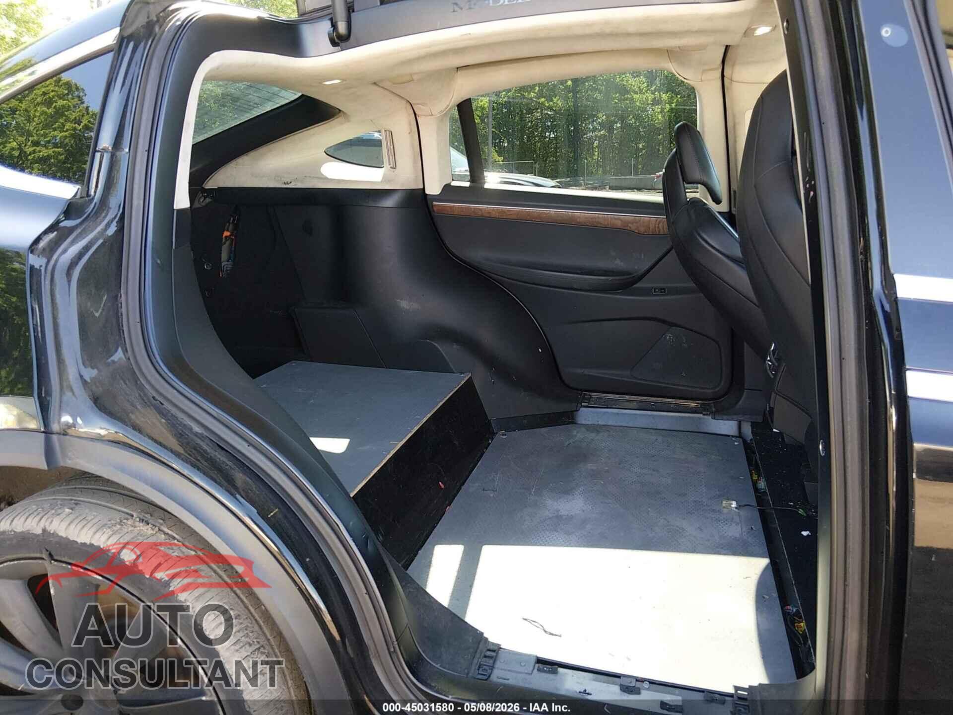 TESLA MODEL X 2017 - 5YJXCBE27HF070121