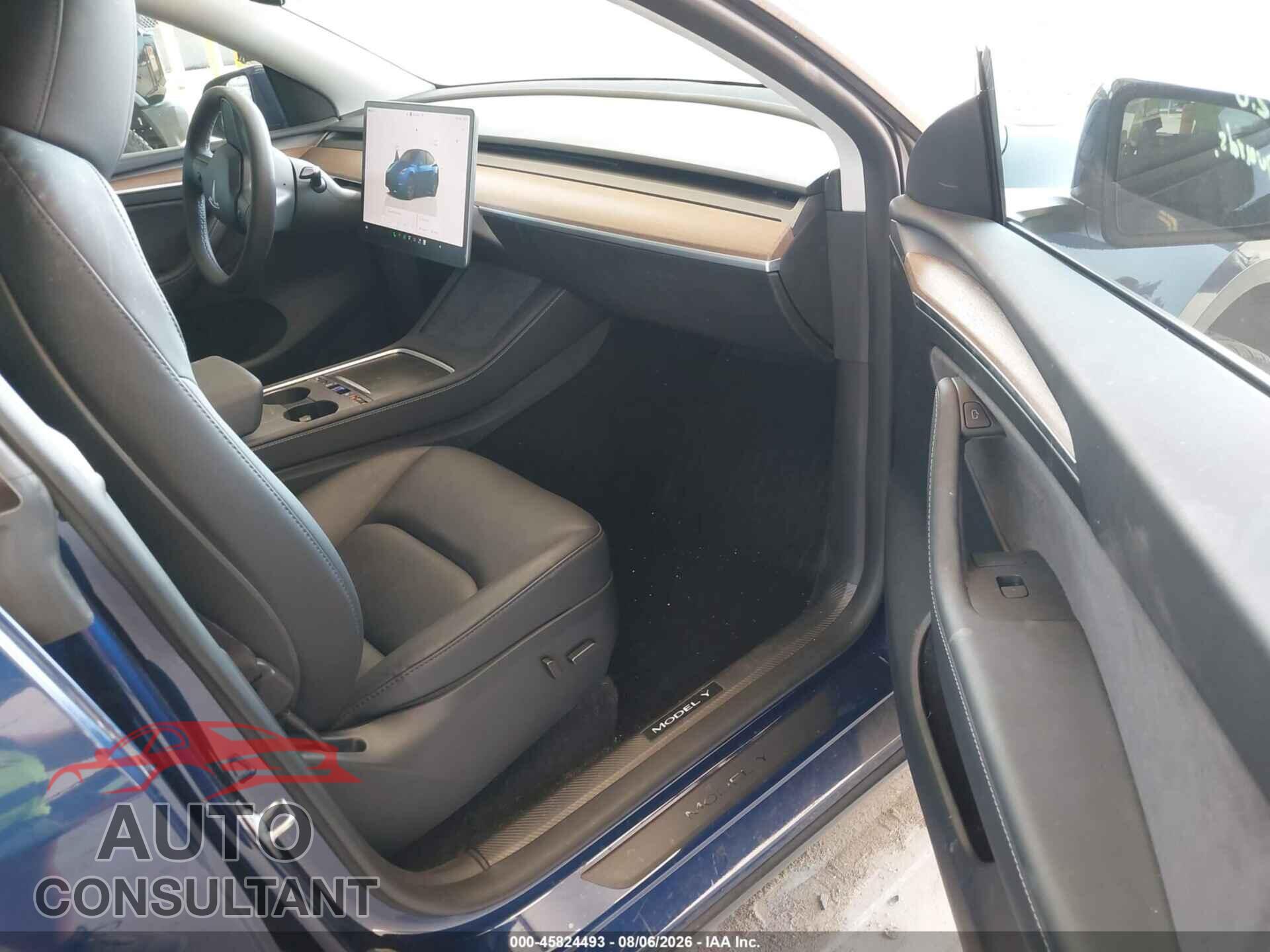 TESLA MODEL Y 2024 - 7SAYGDEE5RF007733