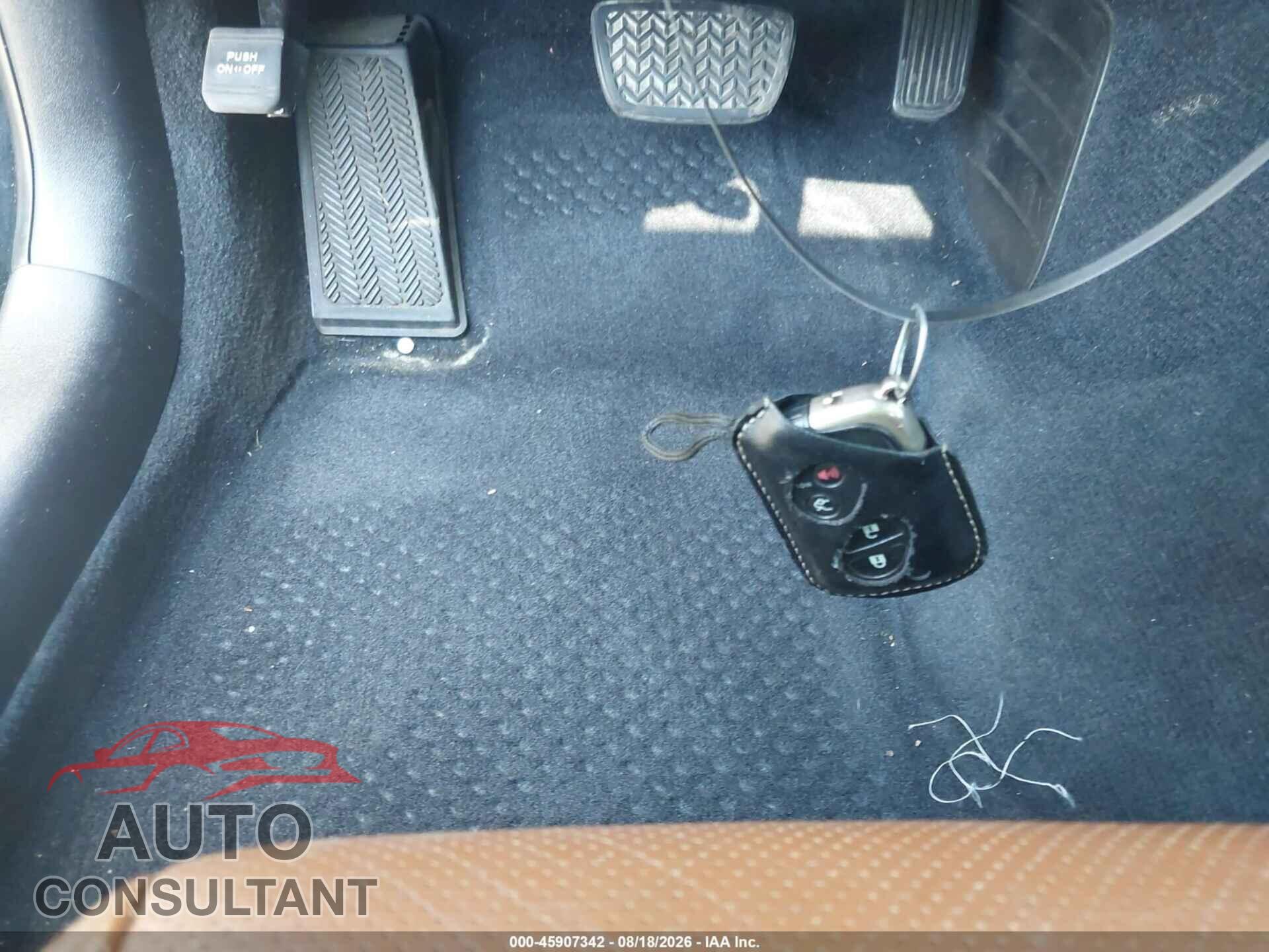 LEXUS IS 250 2013 - JTHCF5C26D5061950
