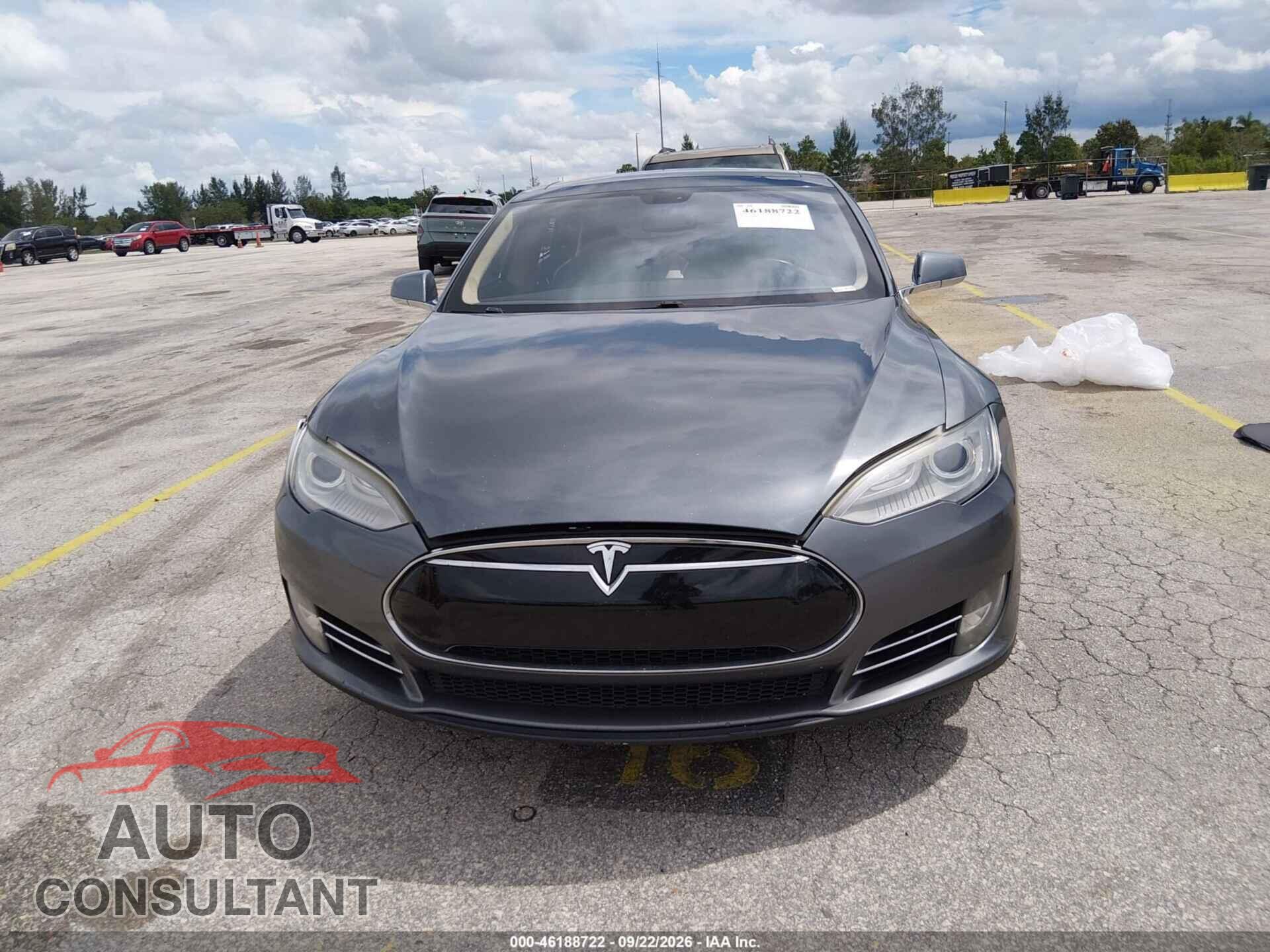TESLA MODEL S 2013 - 5YJSA1DP2DFP05327