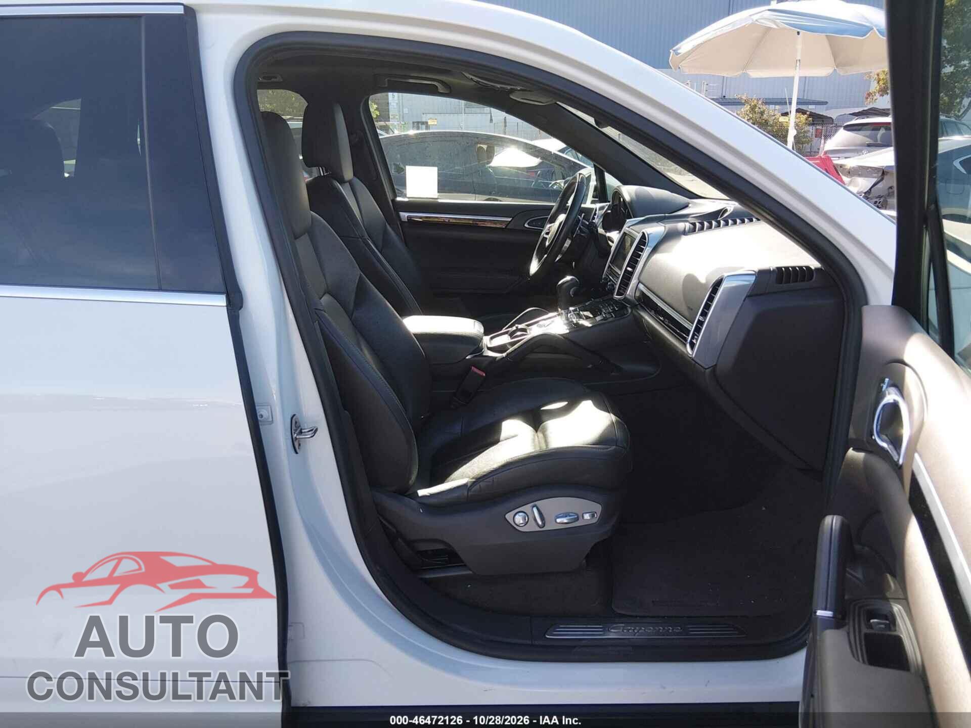 PORSCHE CAYENNE 2016 - WP1AA2A21GKA15617