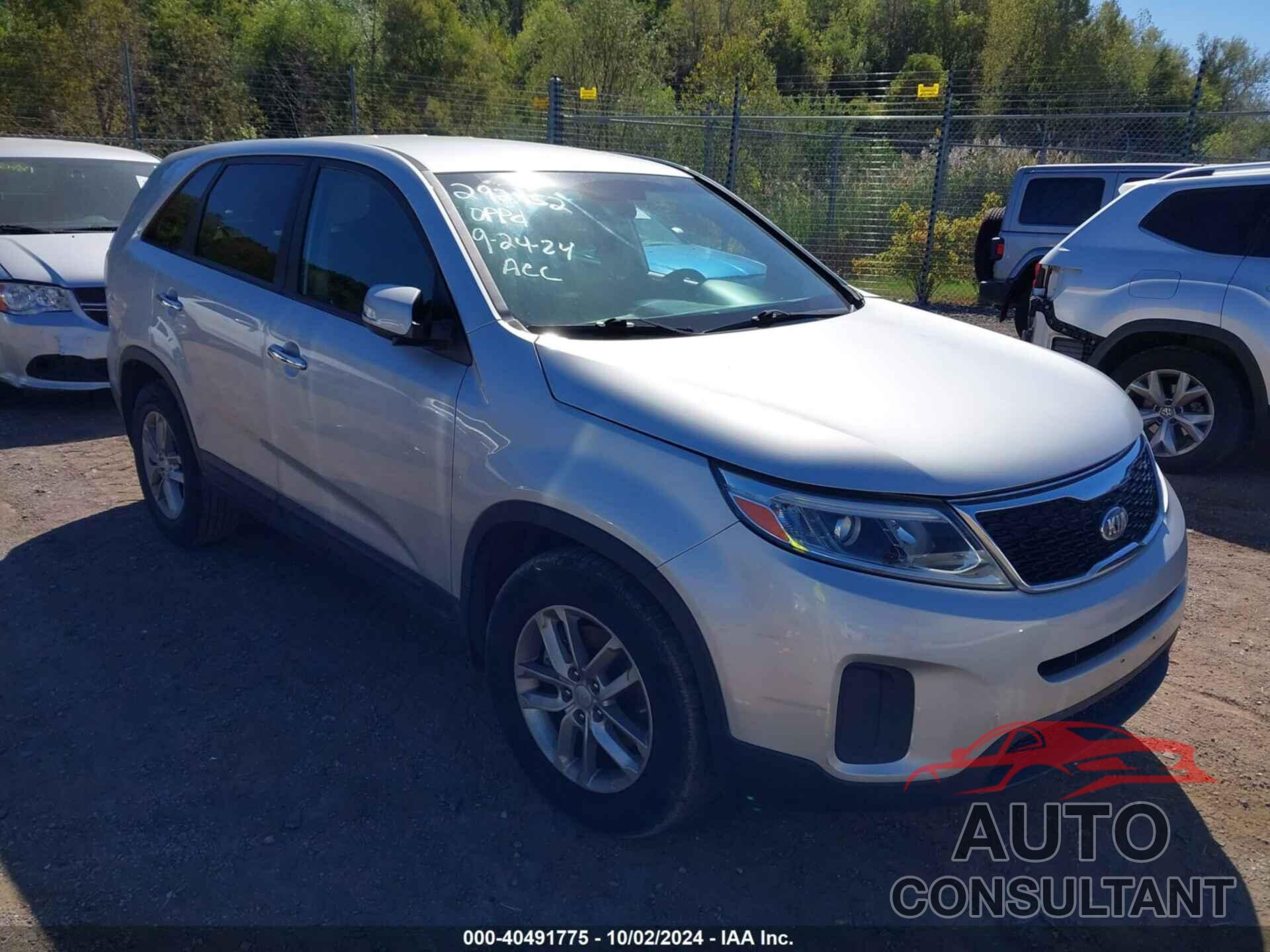 KIA SORENTO 2015 - 5XYKT3A65FG612895