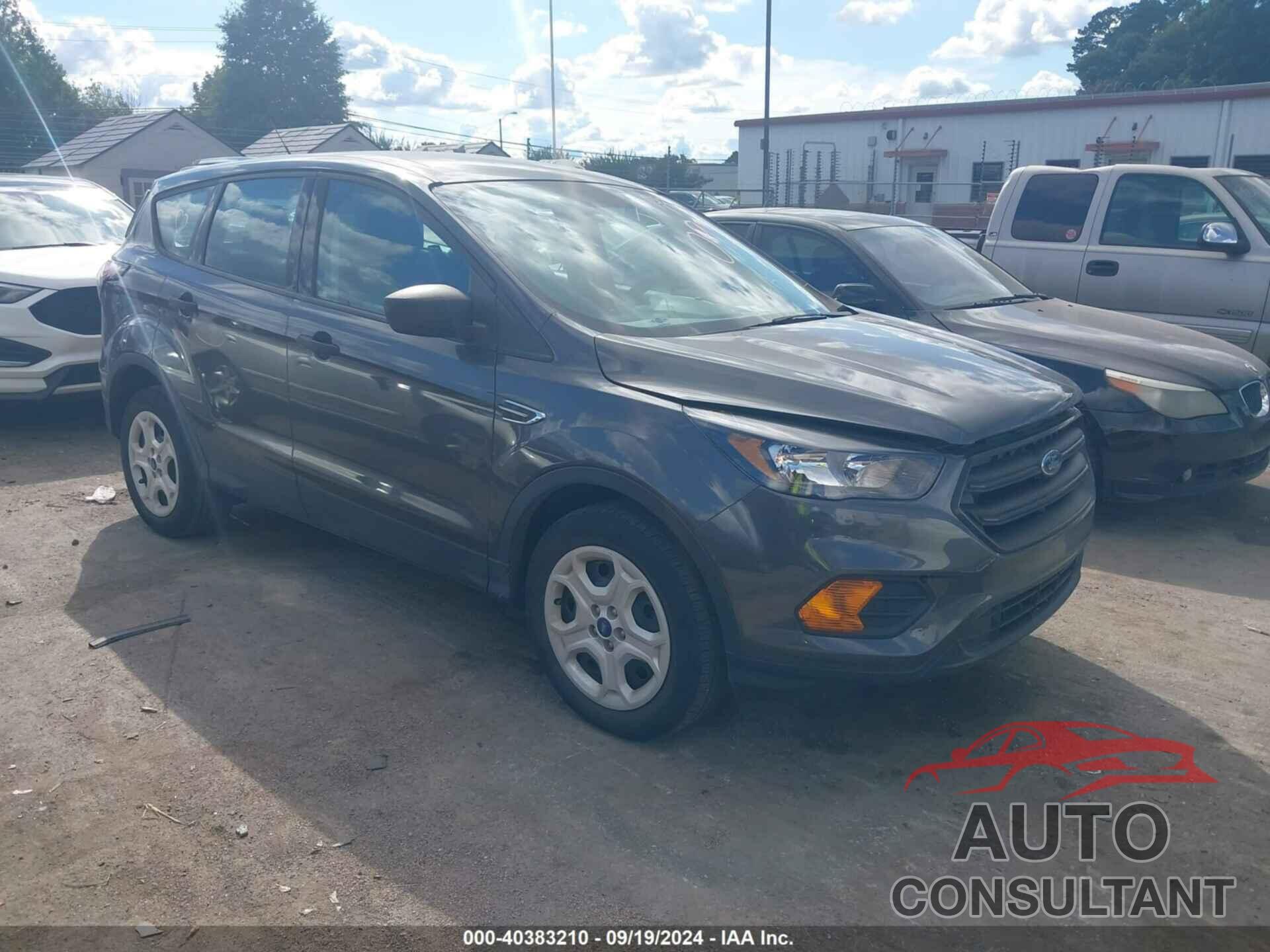 FORD ESCAPE 2018 - 1FMCU0F79JUD40937