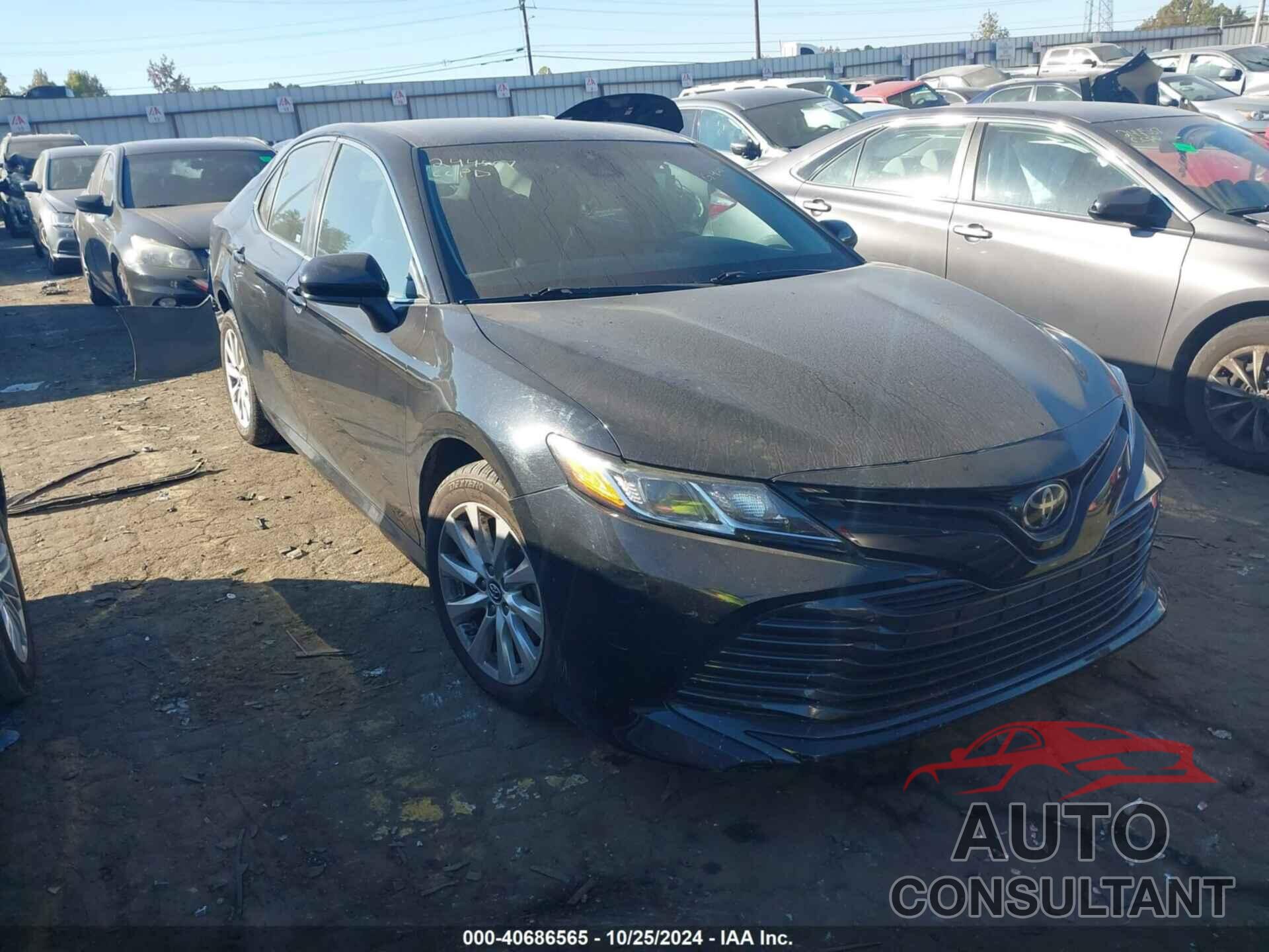 TOYOTA CAMRY 2018 - 4T1B11HK6JU004335