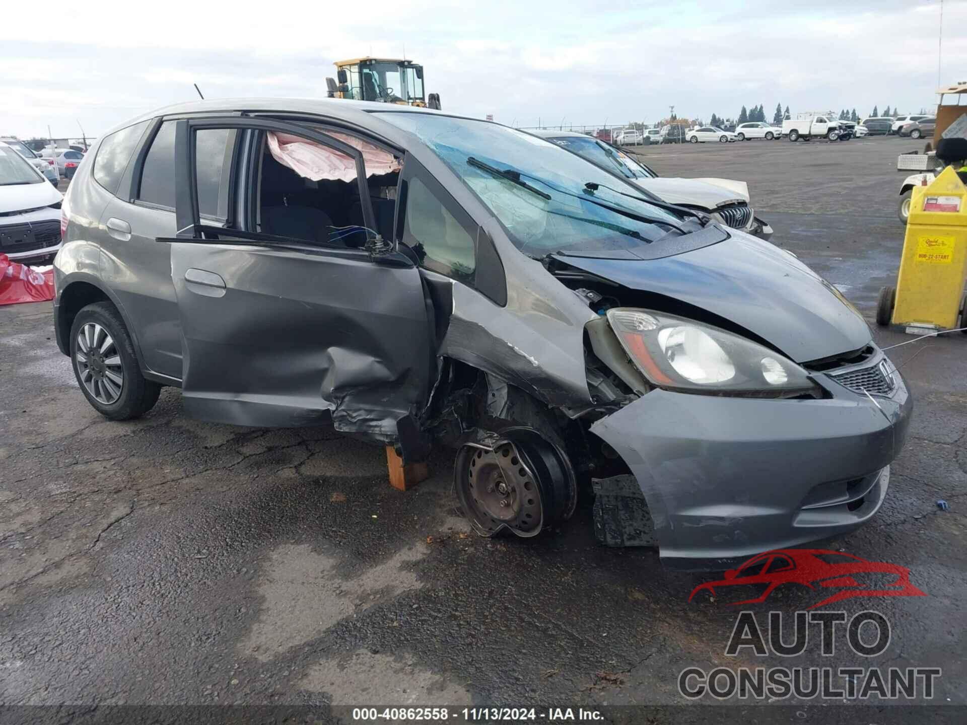 HONDA FIT 2013 - JHMGE8H33DC056837