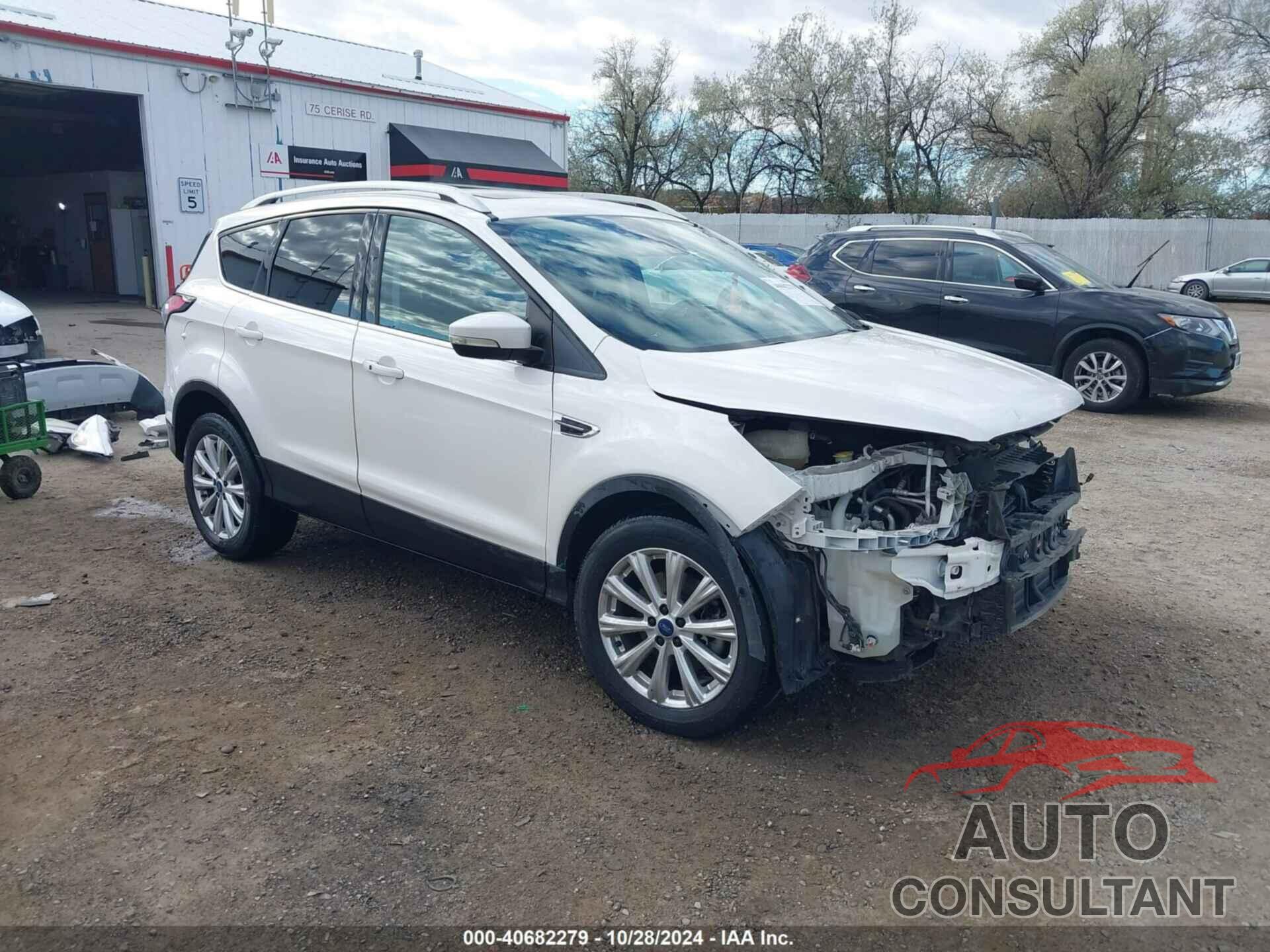 FORD ESCAPE 2017 - 1FMCU9JD3HUD18525