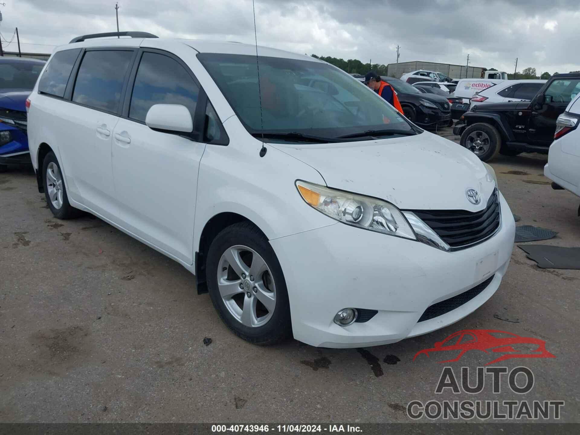 TOYOTA SIENNA 2013 - 5TDKK3DCXDS326786