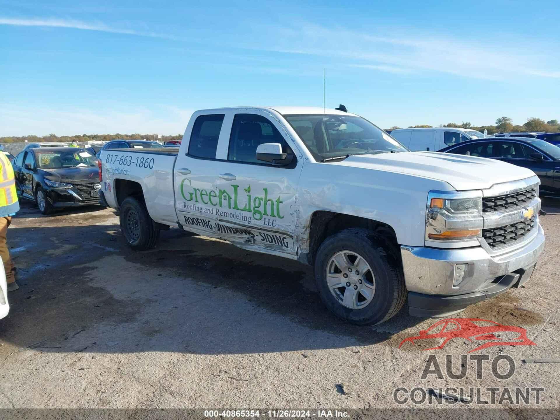 CHEVROLET SILVERADO 1500 2017 - 1GCRCREH5HZ247233