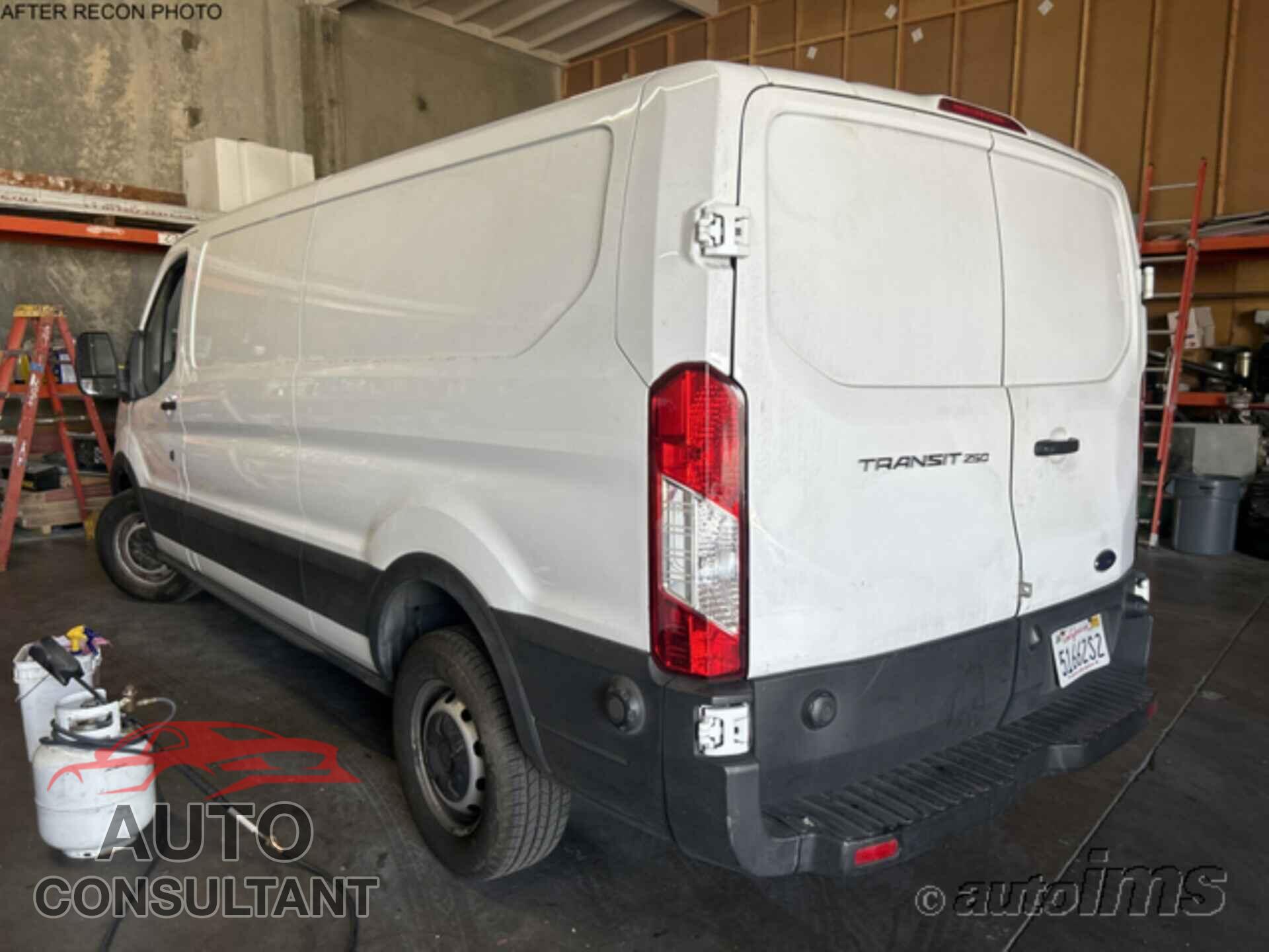 FORD TRANSIT 2019 - 1FTYR2YM6KKA26654