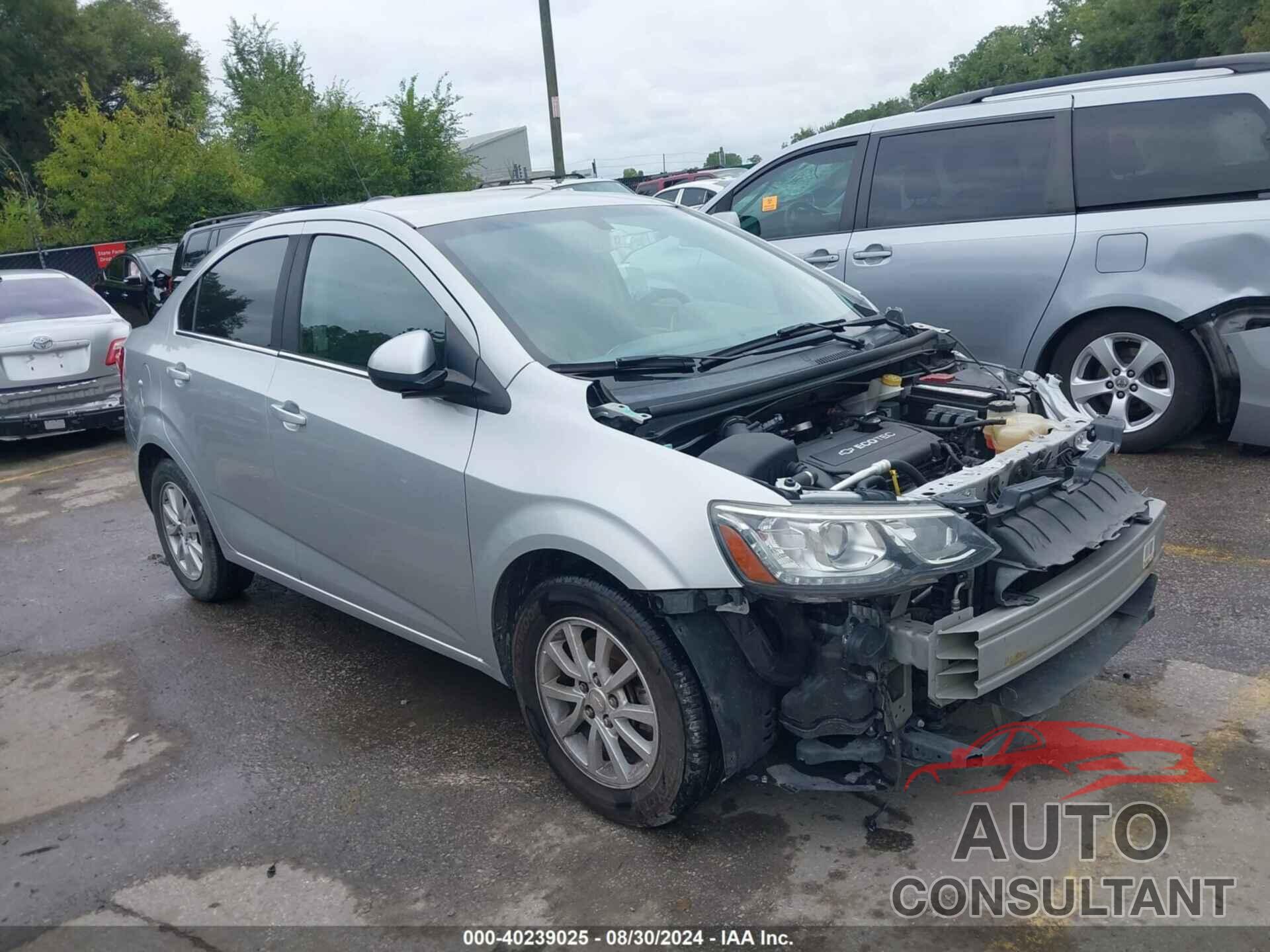 CHEVROLET SONIC 2018 - 1G1JD5SG3J4118093