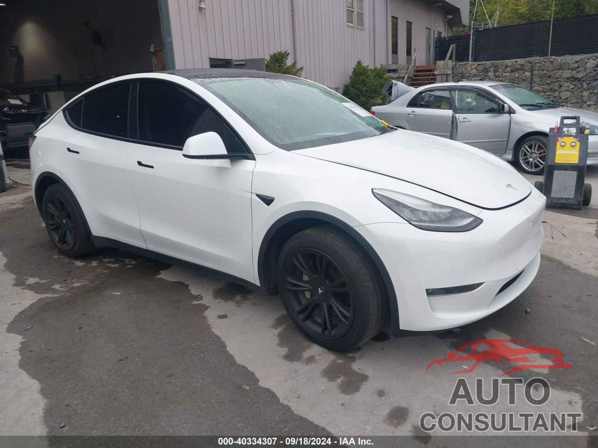 TESLA MODEL Y 2020 - 5YJYGDEE2LF055808