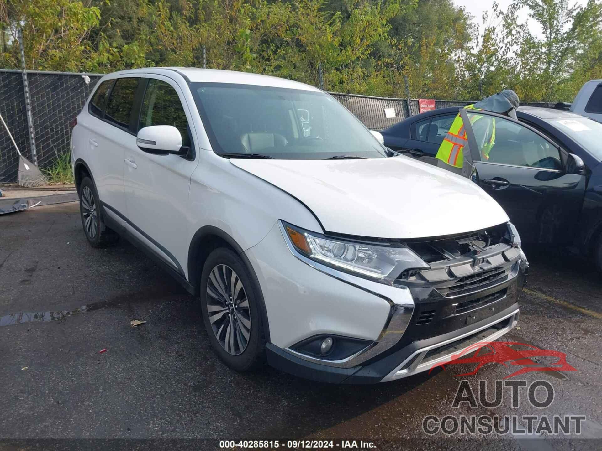 MITSUBISHI OUTLANDER 2019 - JA4AZ3A32KZ032364