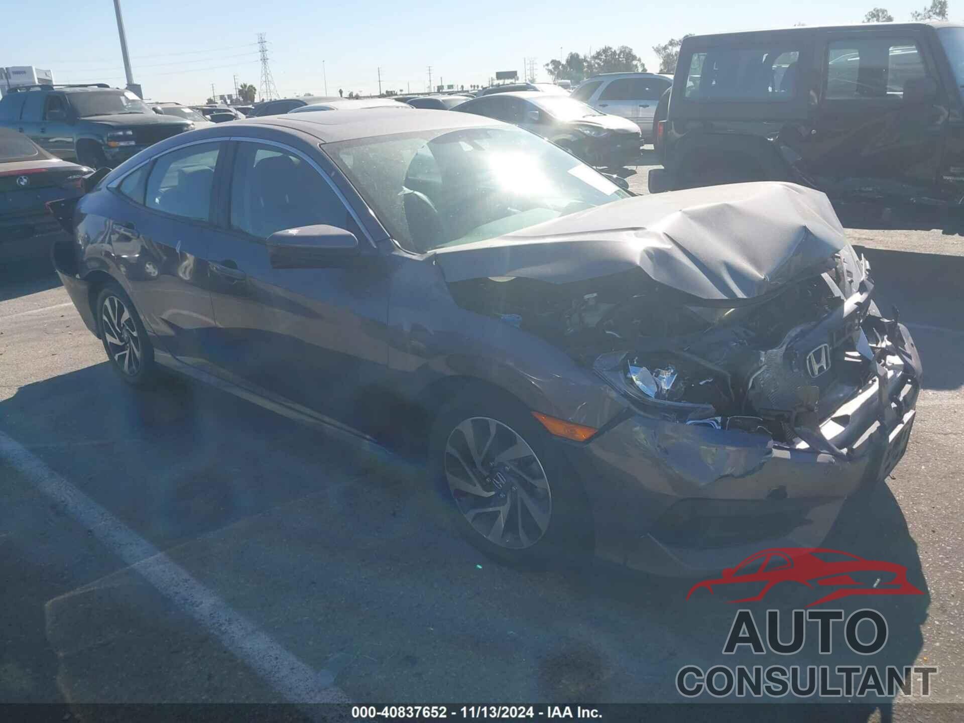 HONDA CIVIC 2018 - 2HGFC2F72JH552163
