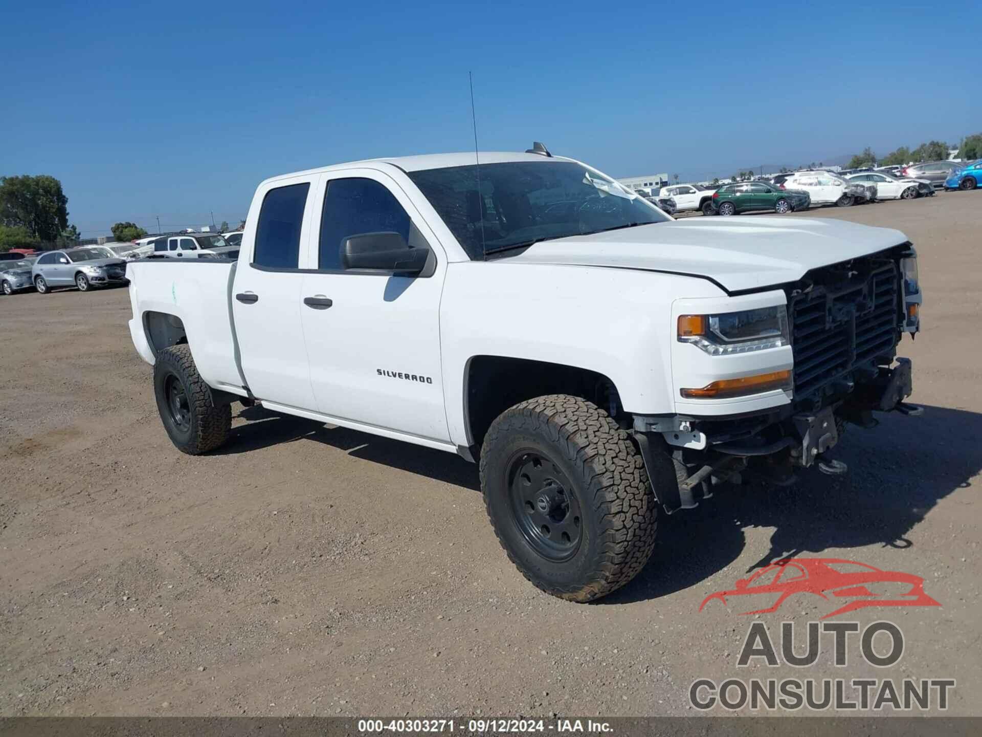 CHEVROLET SILVERADO 1500 2018 - 1GCRCPEC5JZ375292