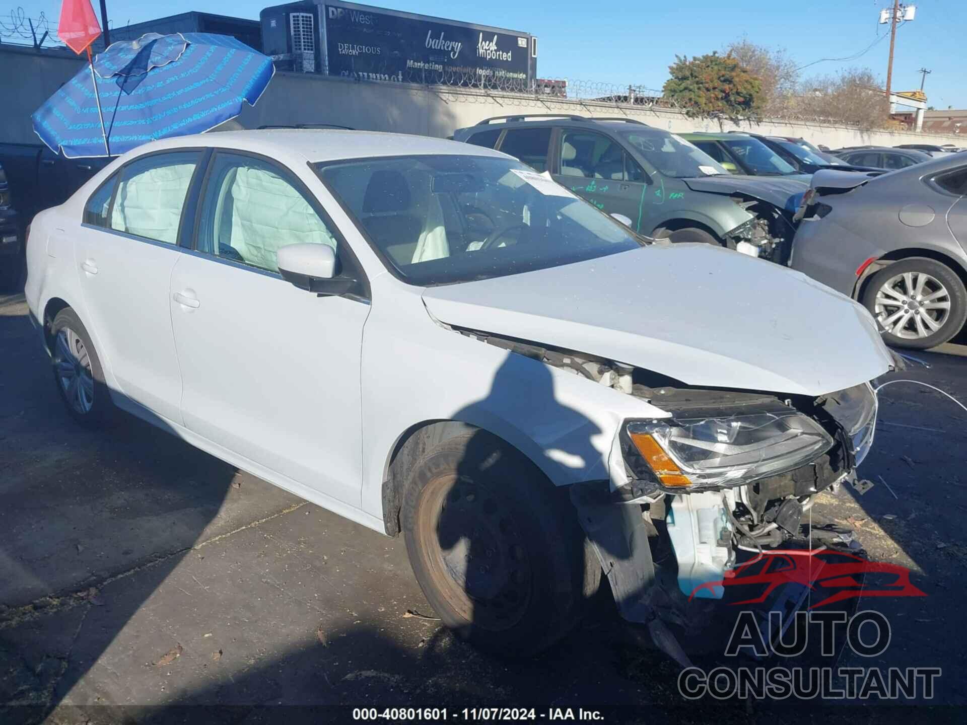 VOLKSWAGEN JETTA 2017 - 3VW2B7AJ4HM356671