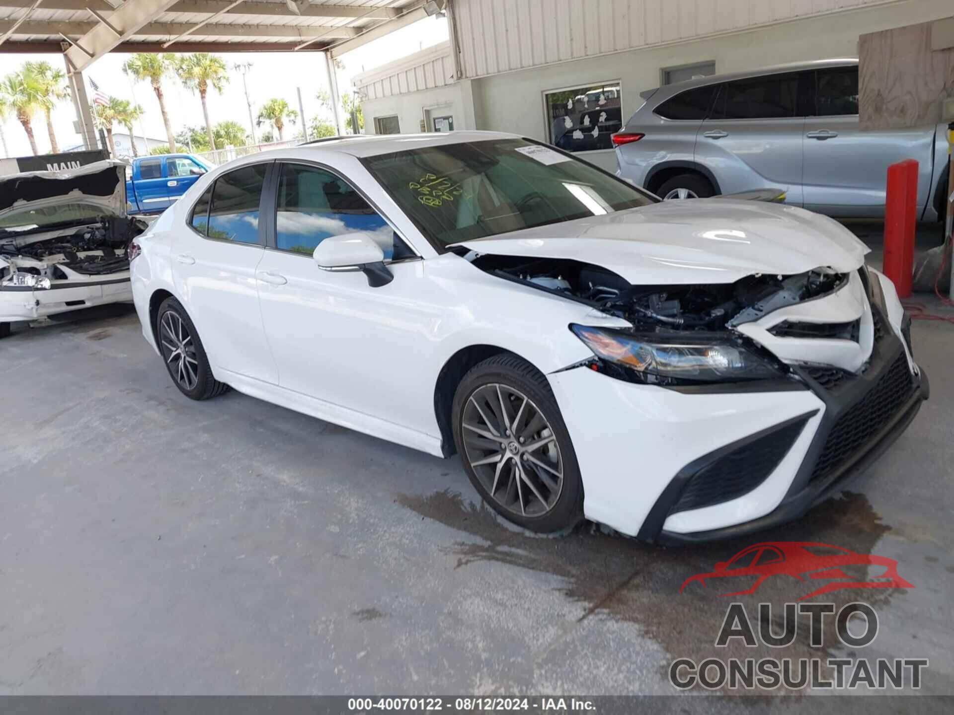 TOYOTA CAMRY 2023 - 4T1G11AK2PU766036