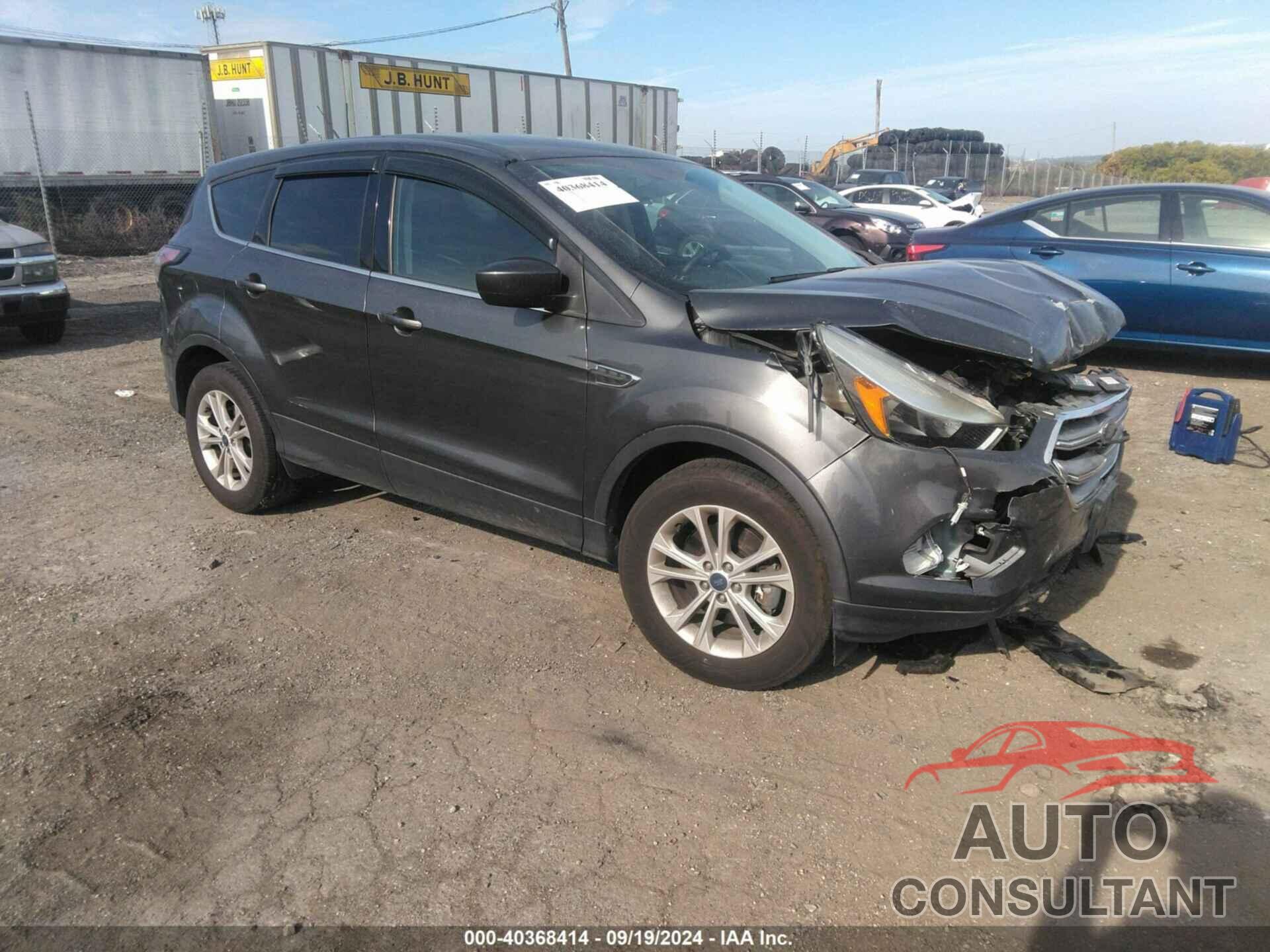 FORD ESCAPE 2017 - 1FMCU9GD5HUA78188
