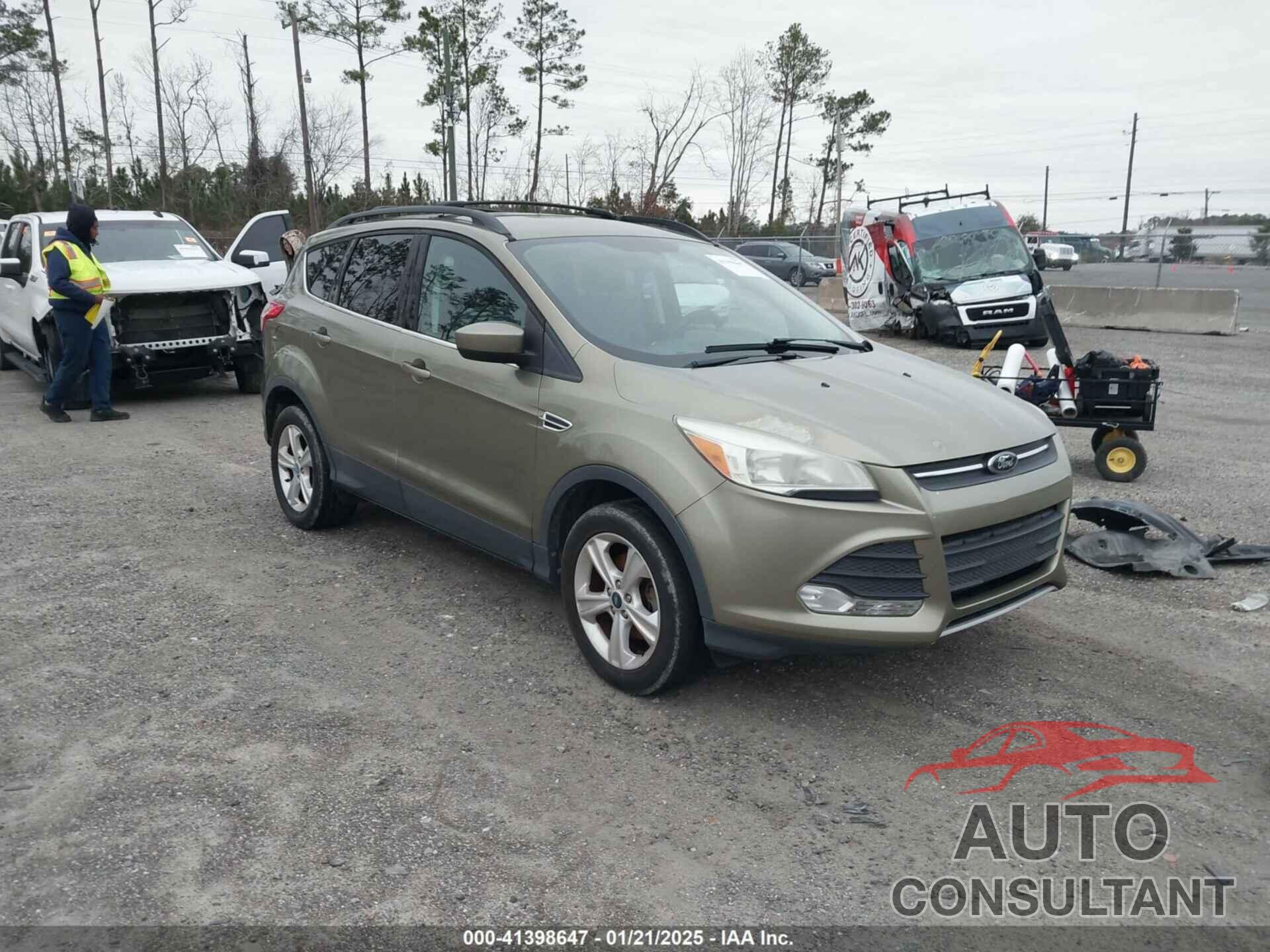 FORD ESCAPE 2013 - 1FMCU0GX7DUB71469