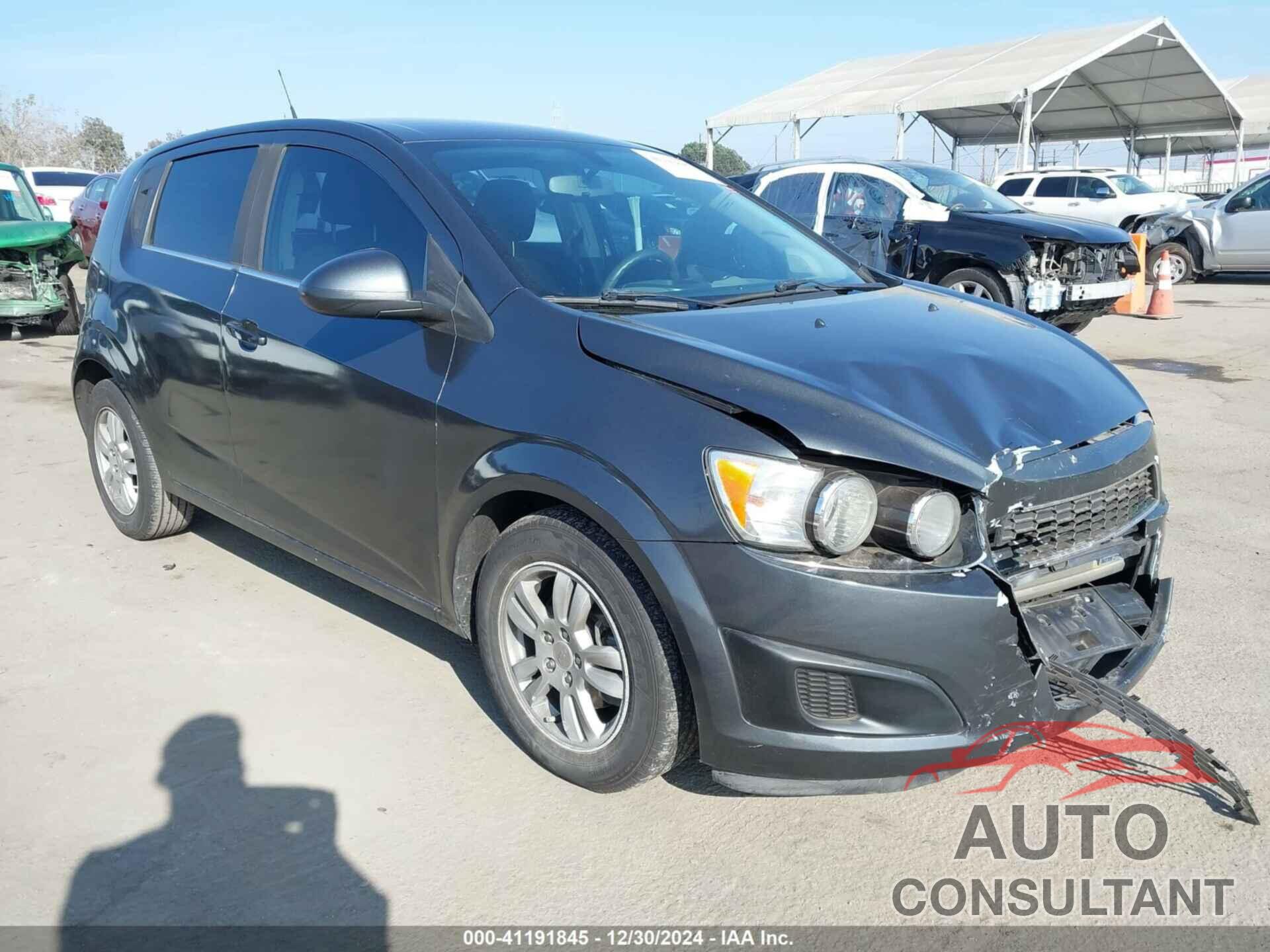 CHEVROLET SONIC 2014 - 1G1JC6SG9E4189992