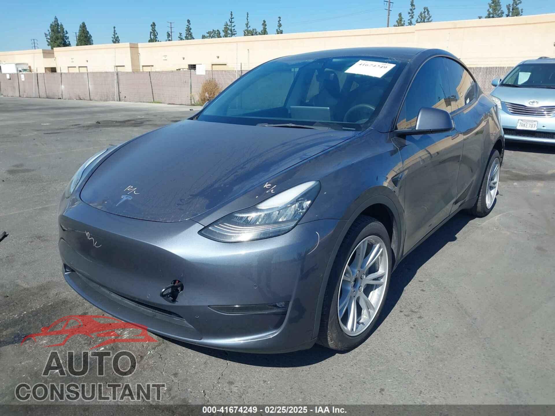 TESLA MODEL Y 2022 - 7SAYGDEE4NF356392