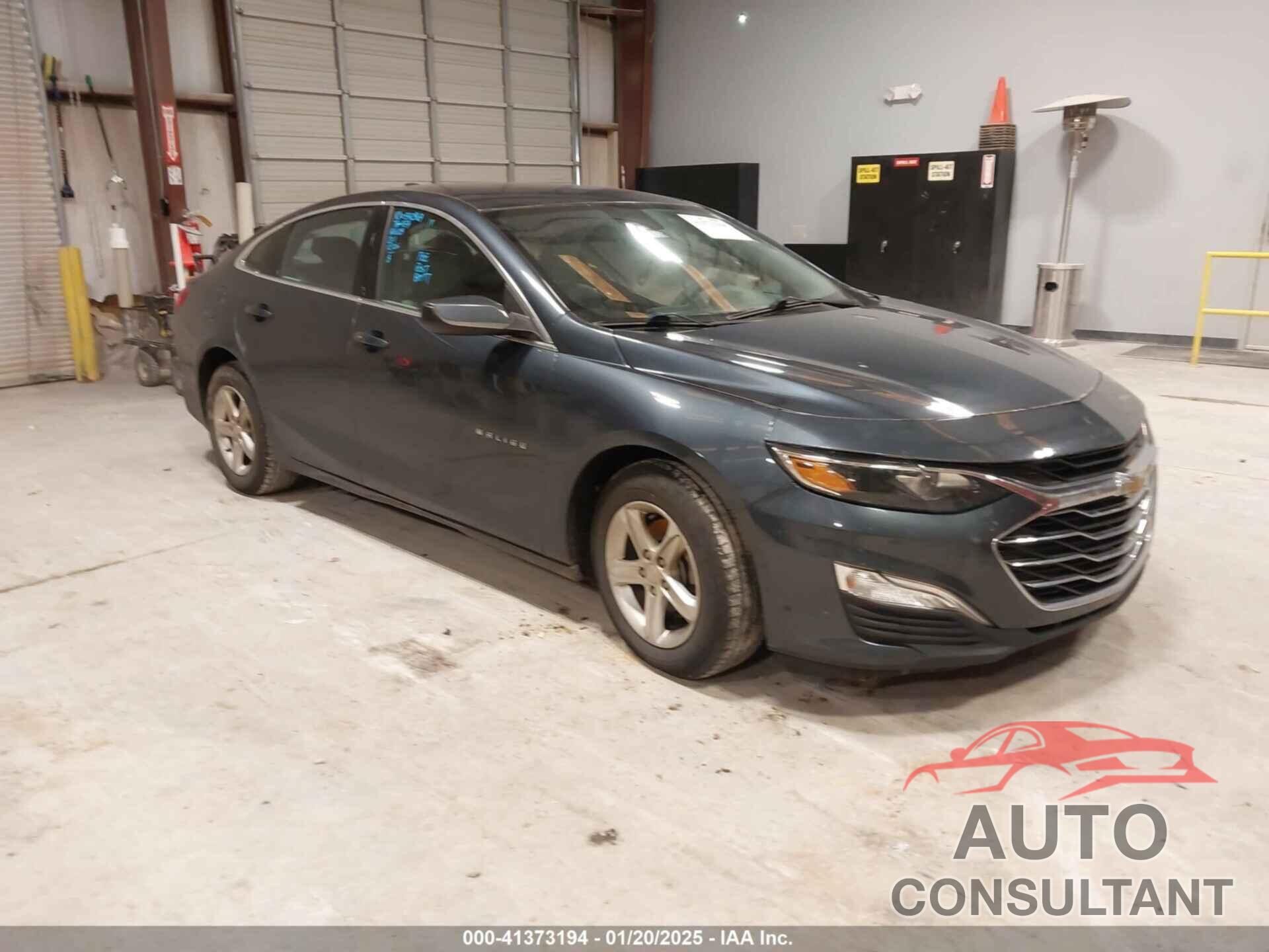 CHEVROLET MALIBU 2020 - 1G1ZC5ST4LF142767