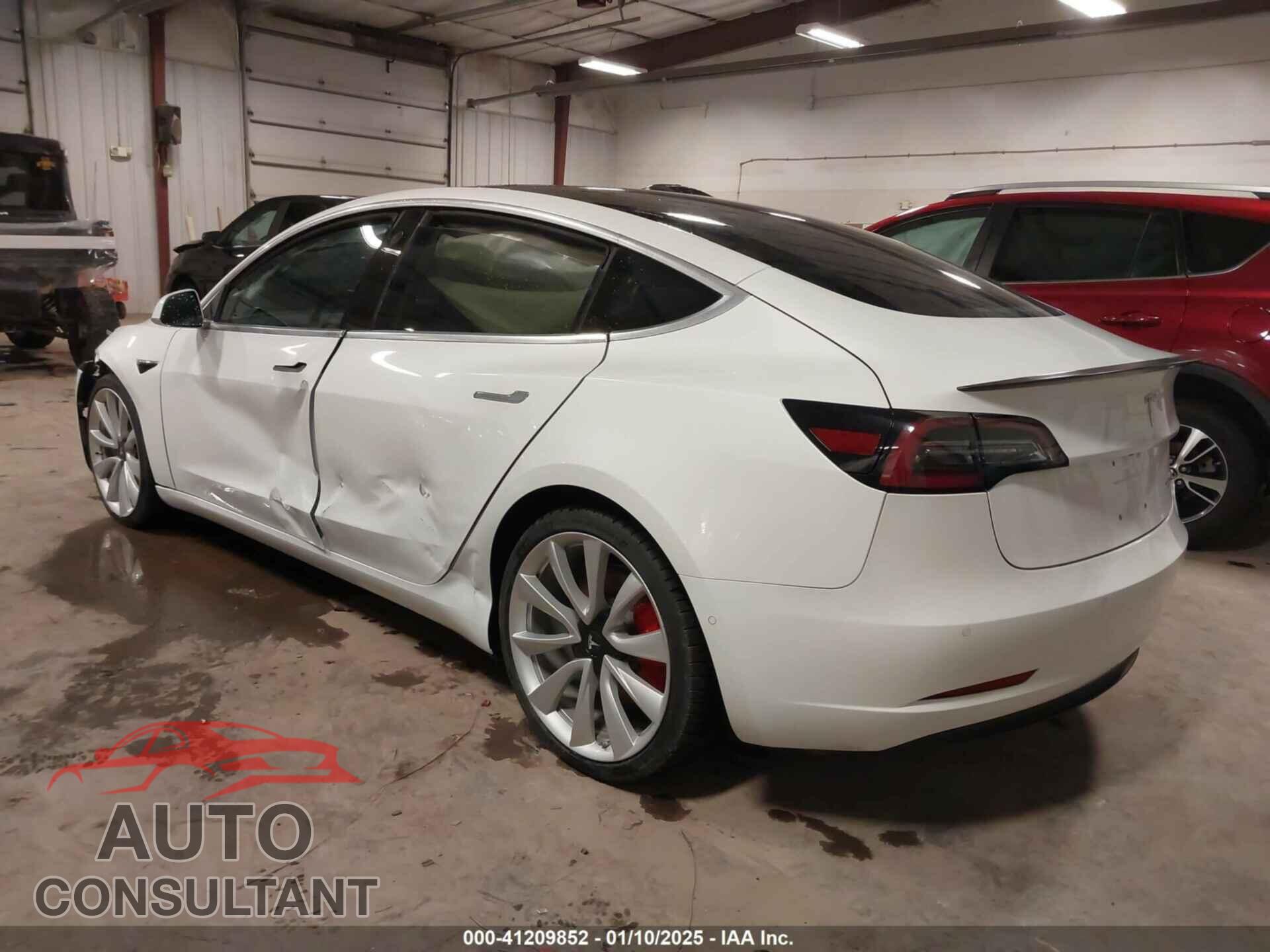 TESLA MODEL 3 2018 - 5YJ3E1EB5JF084446